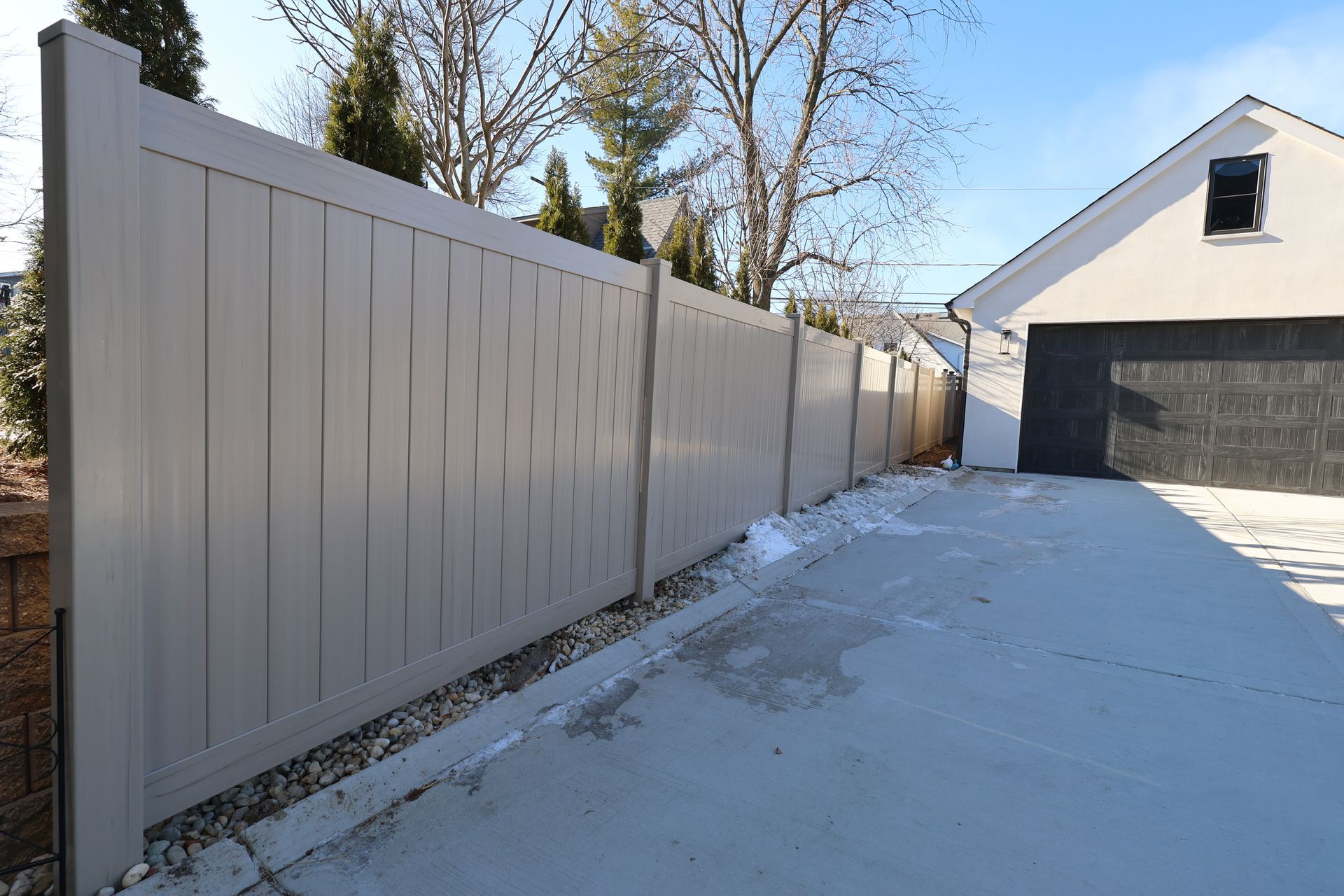 vinyl fence installation Illinois