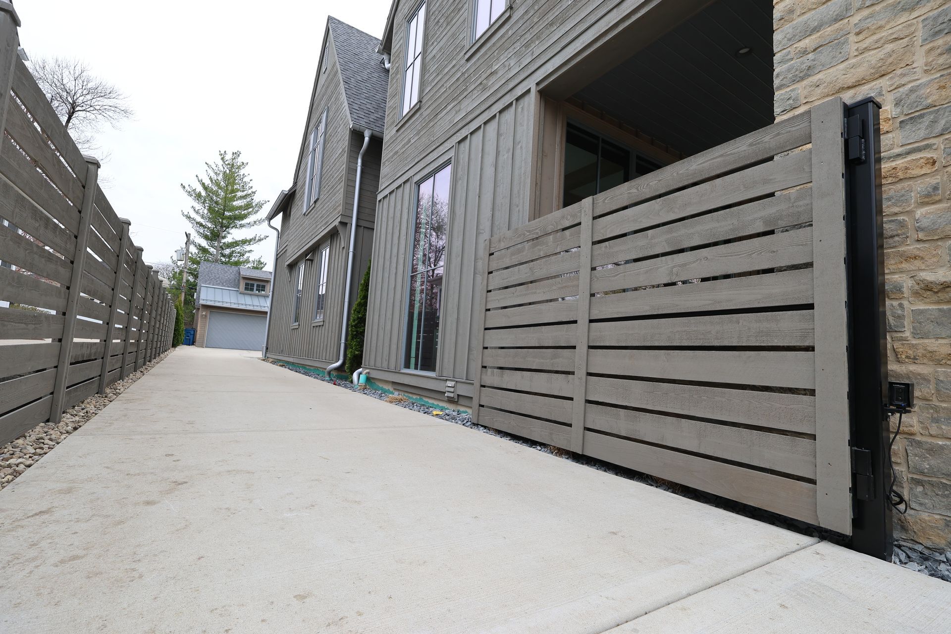 cedar fence installation Illinois