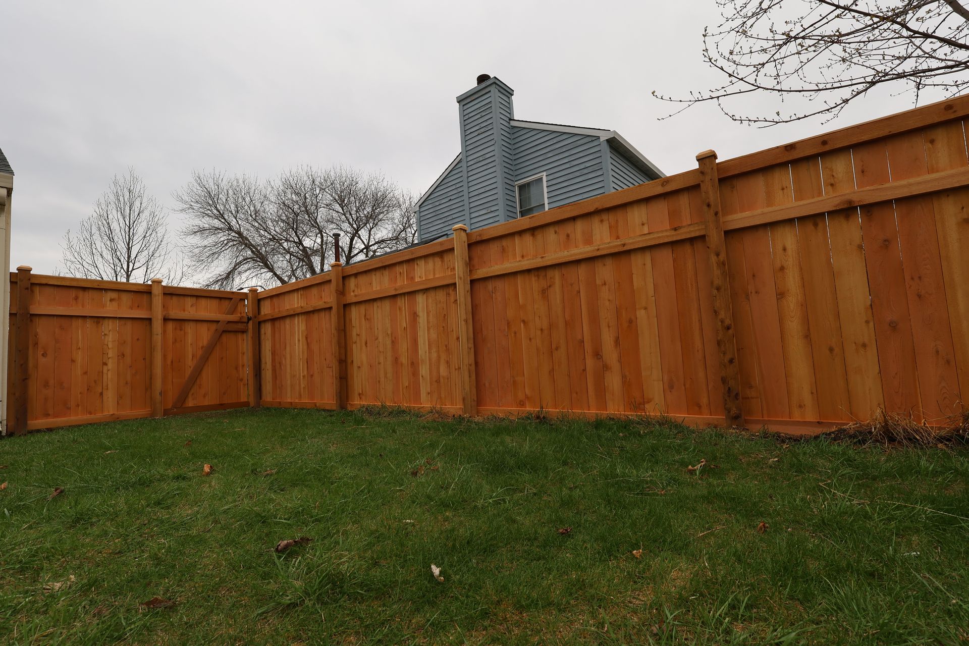 cedar fence installation Illinois
