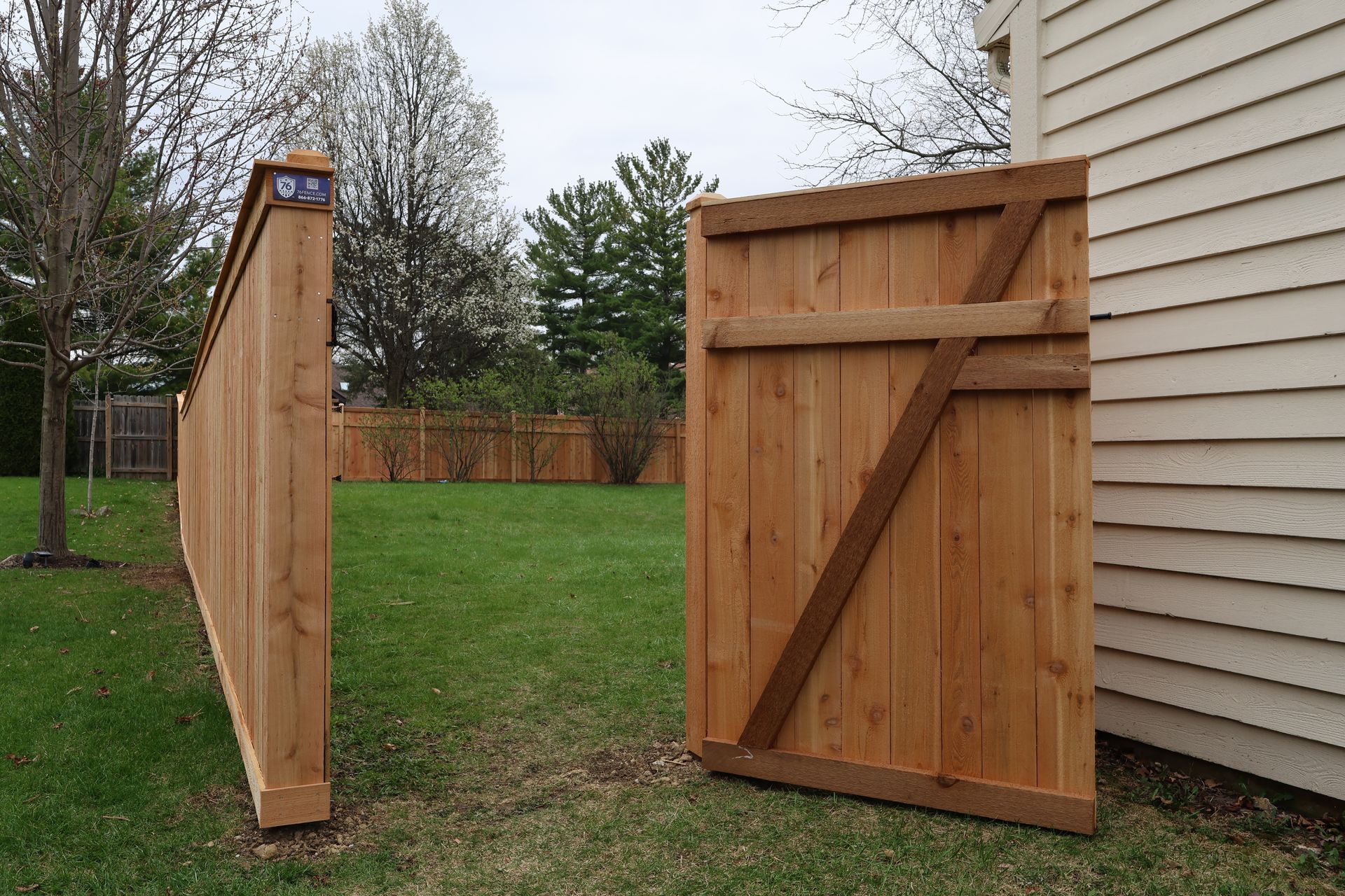 cedar fence installation Illinois