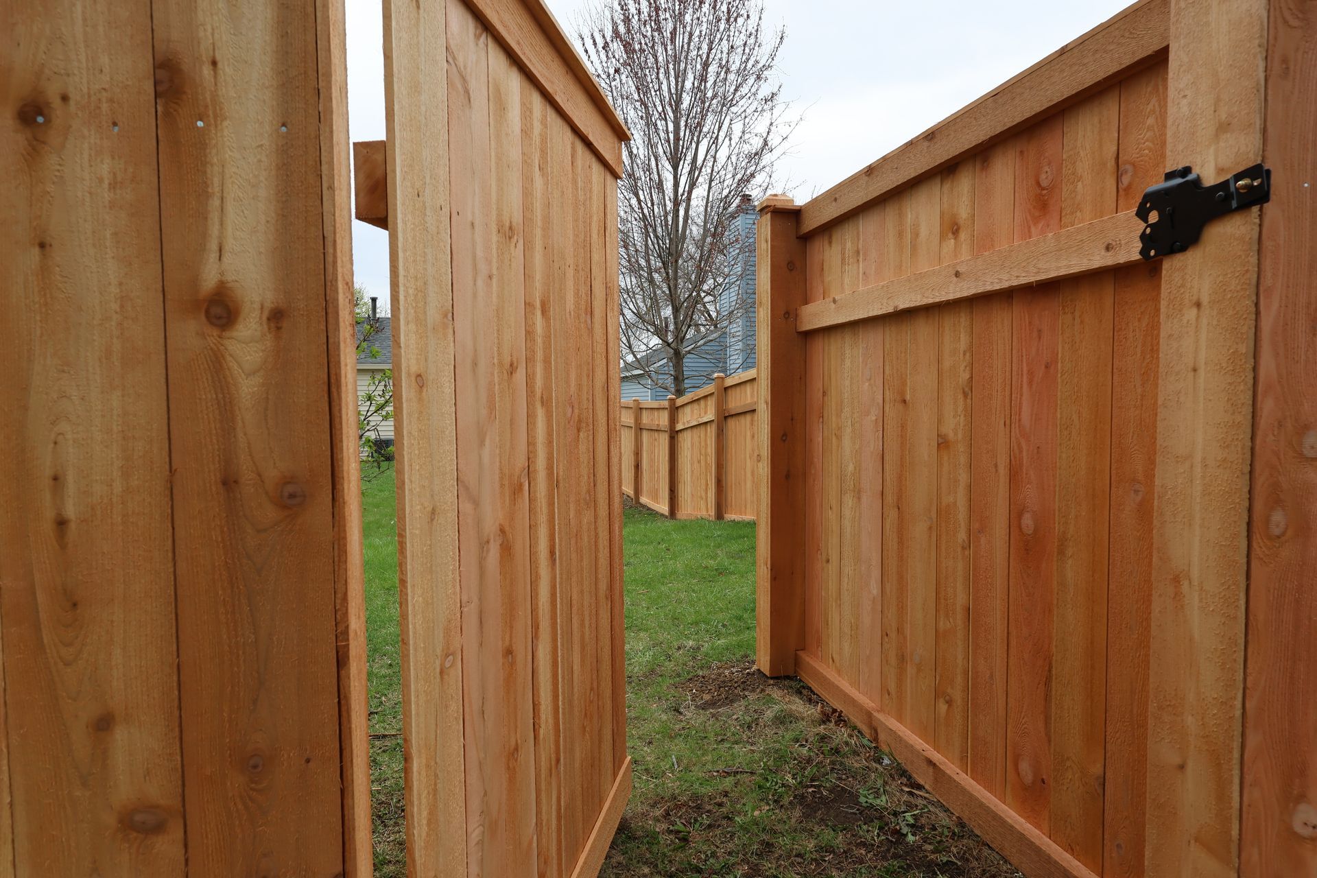 cedar fence installation Illinois