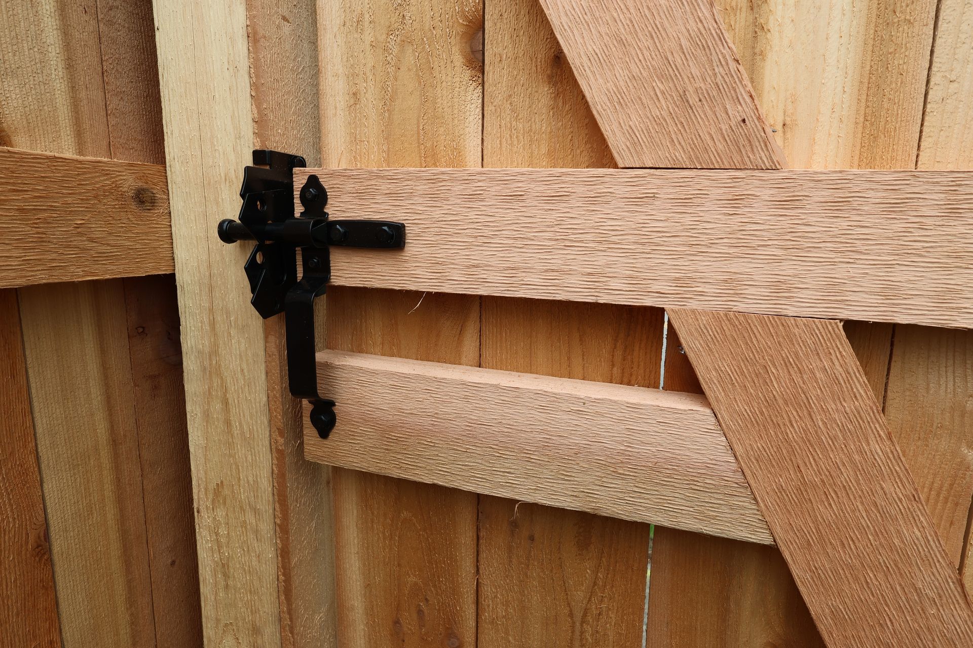 cedar fence installation Illinois