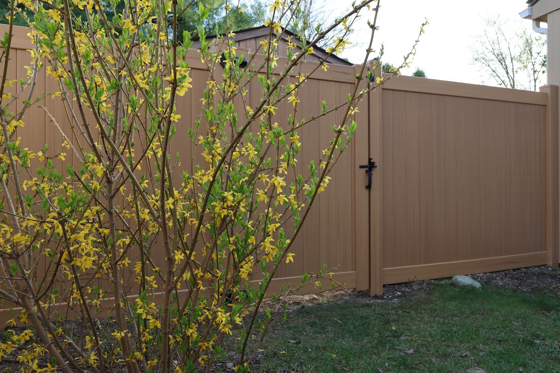 vinyl fence installation Illinois