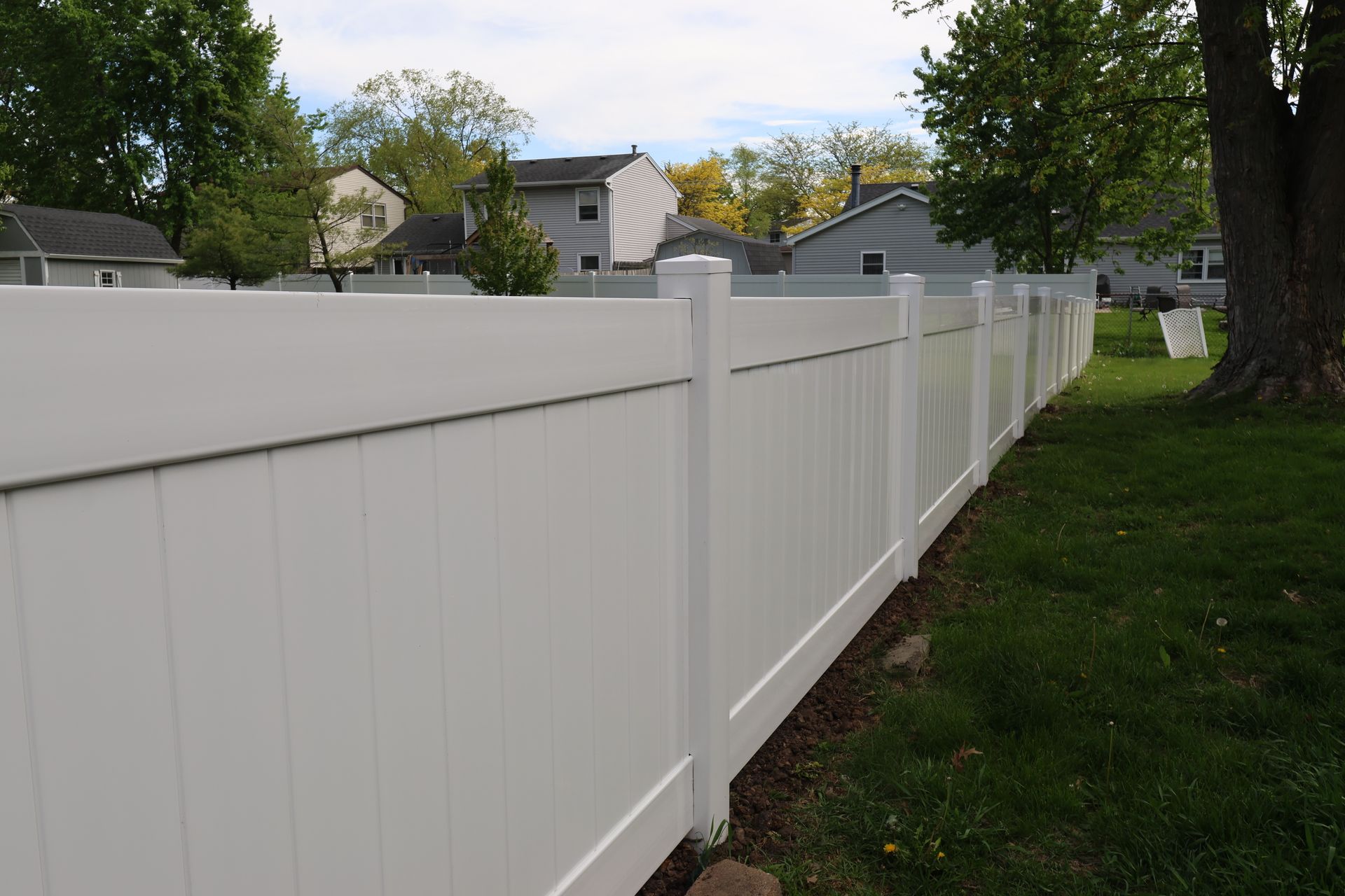 vinyl fence installation Illinois