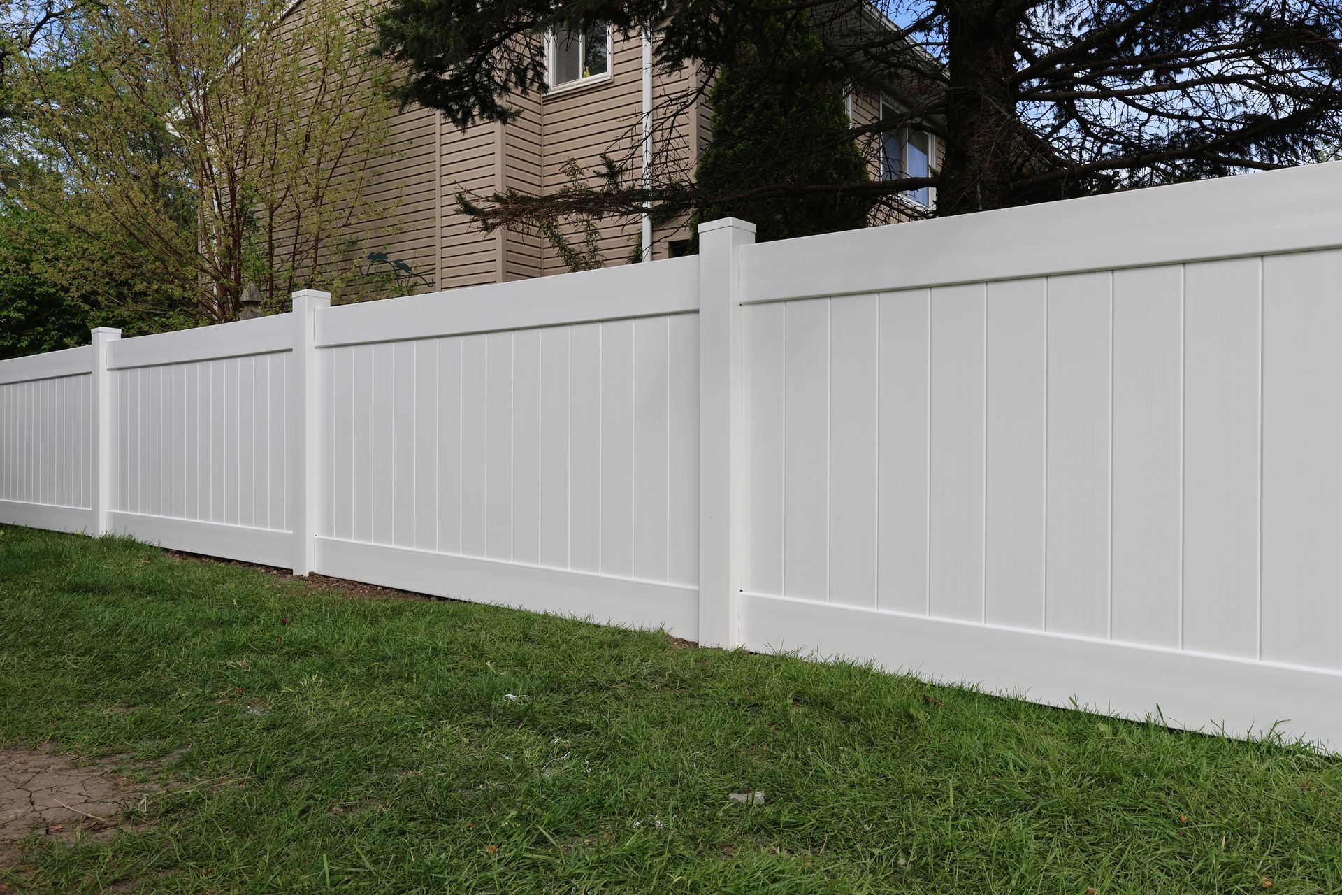 vinyl fence installation Illinois