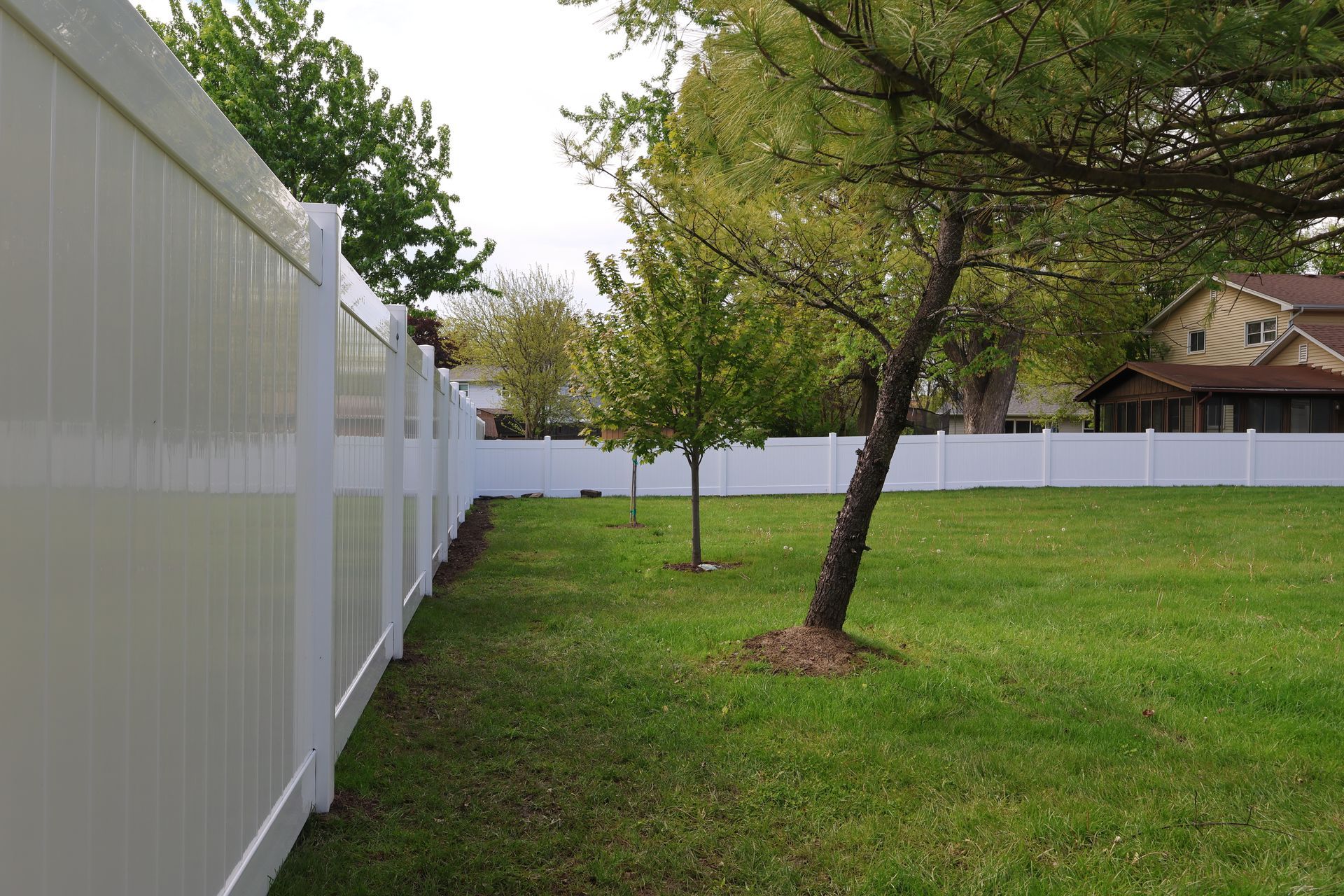 vinyl fence installation Illinois