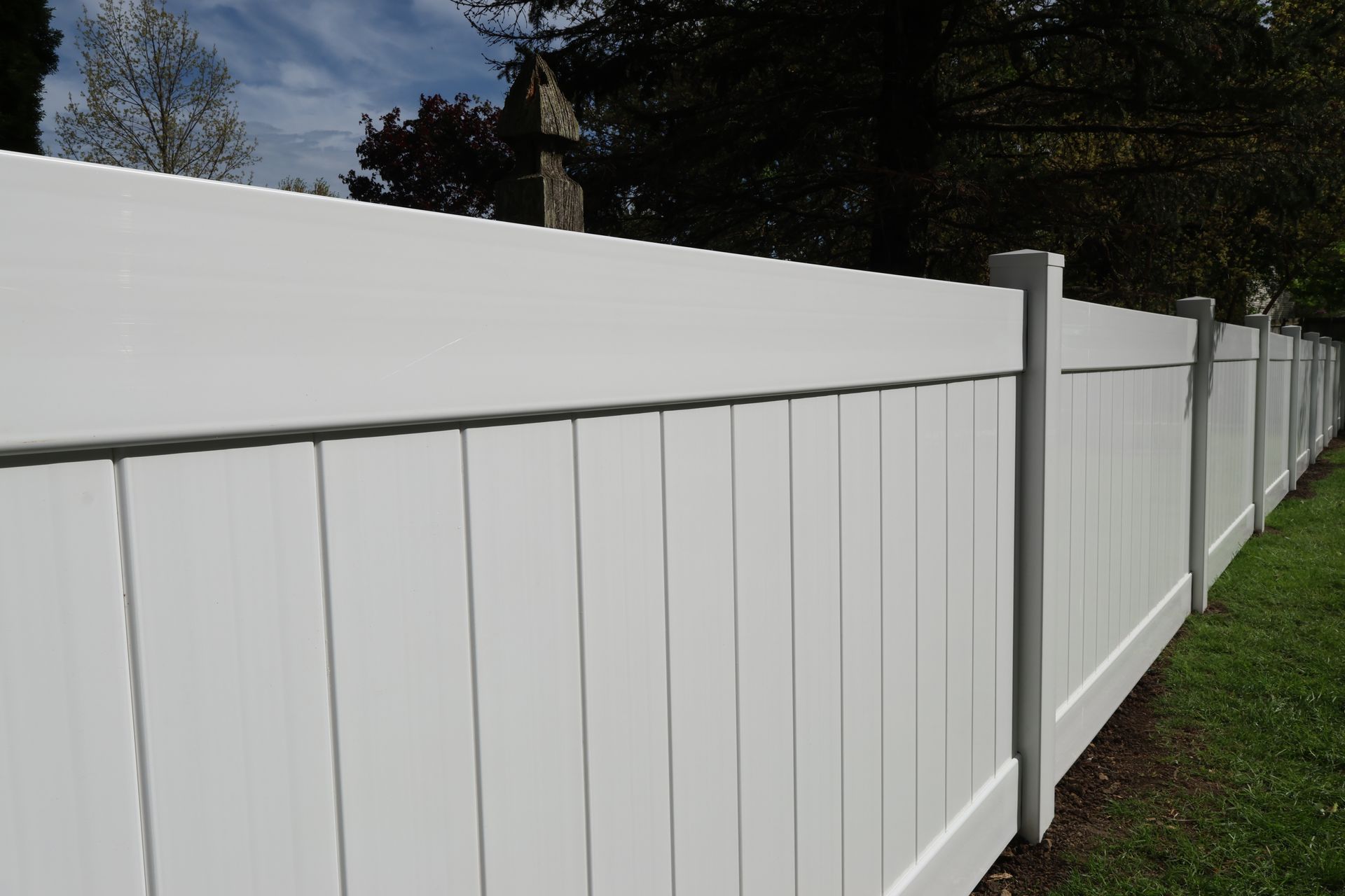 vinyl fence installation Illinois