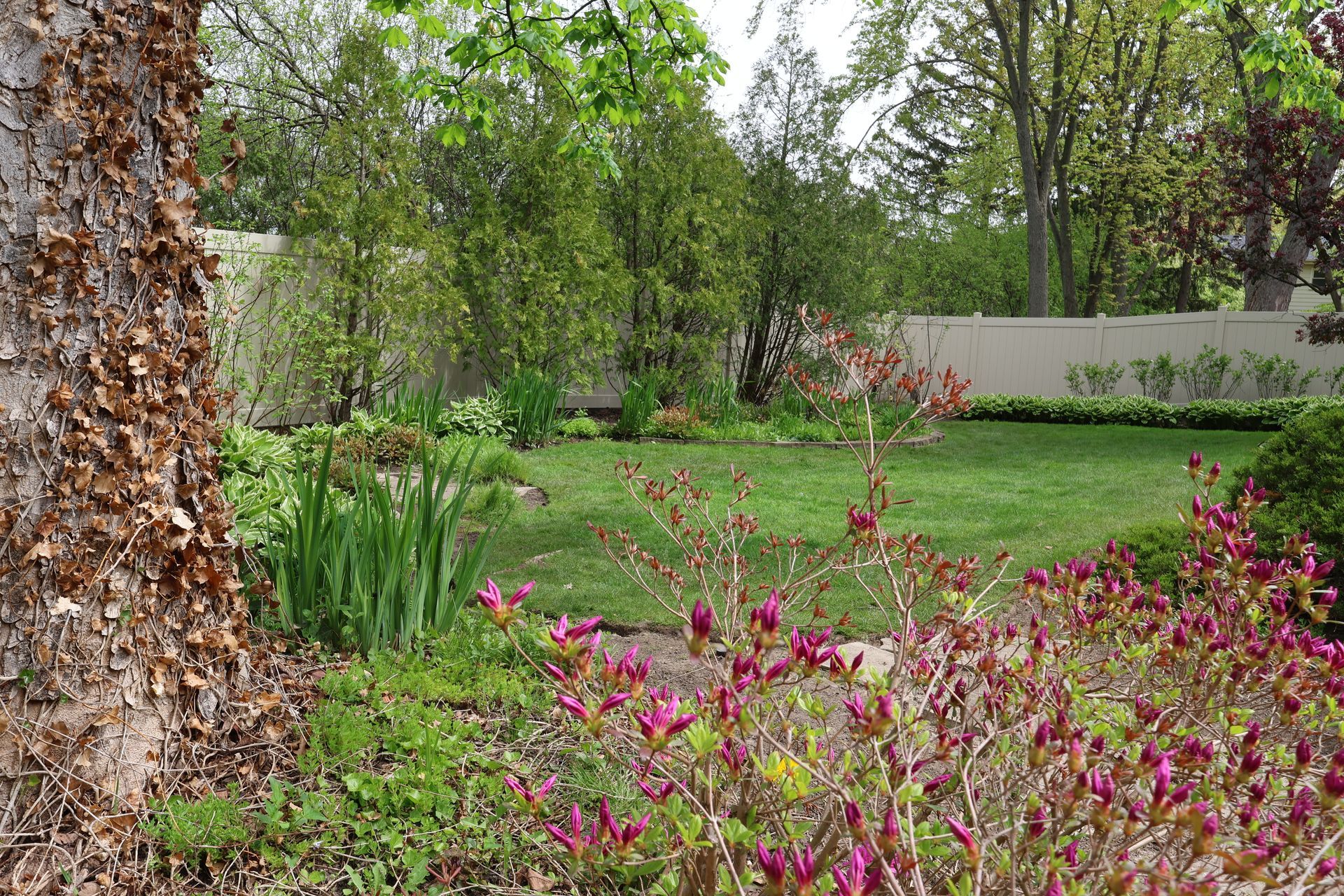 vinyl fence installation Illinois