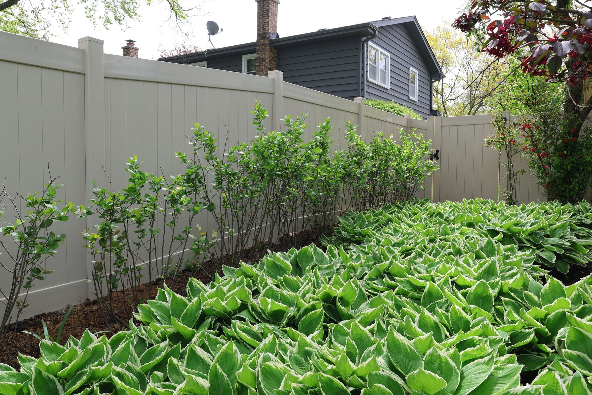 vinyl fence installation Illinois