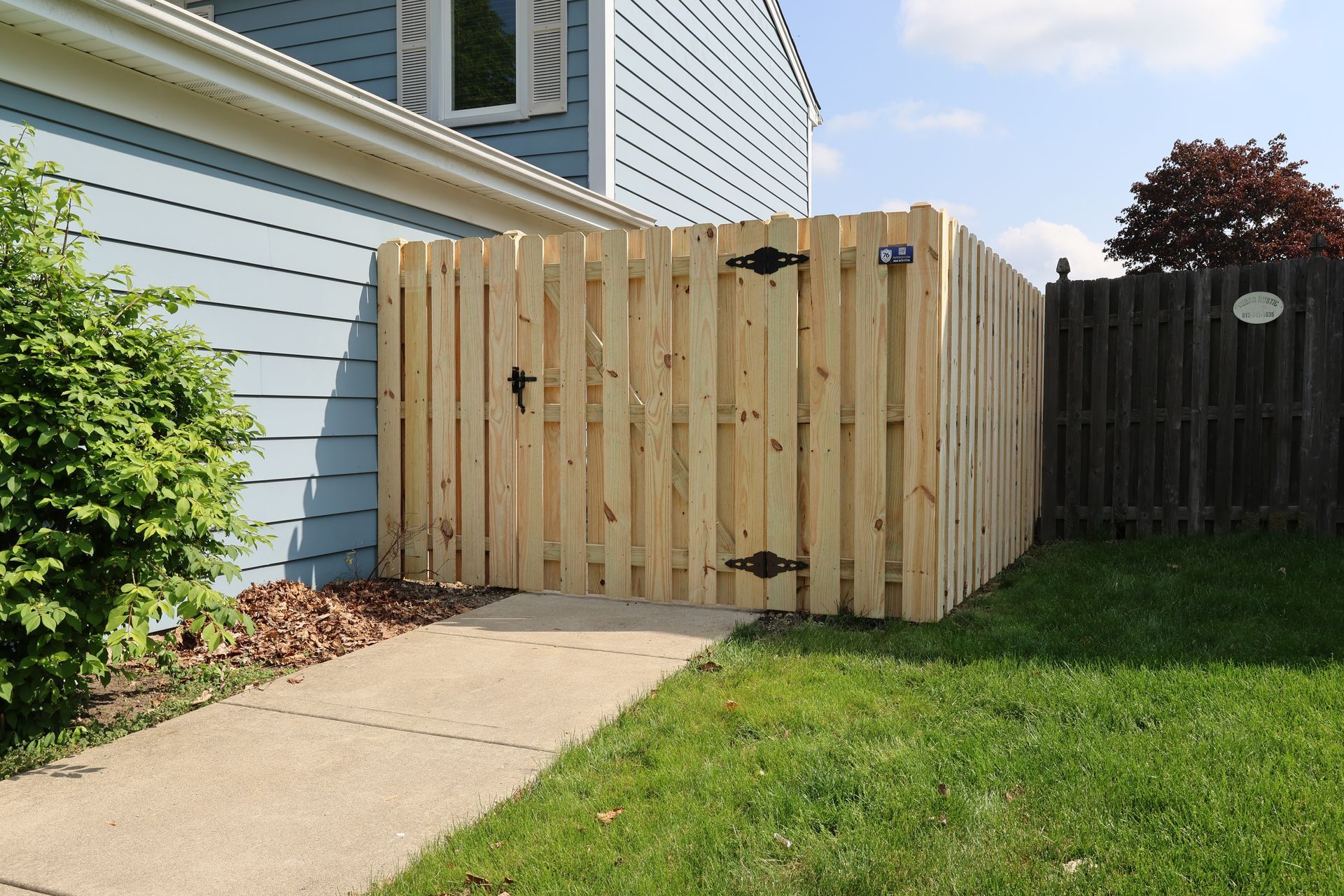 wood fence installation Illinois