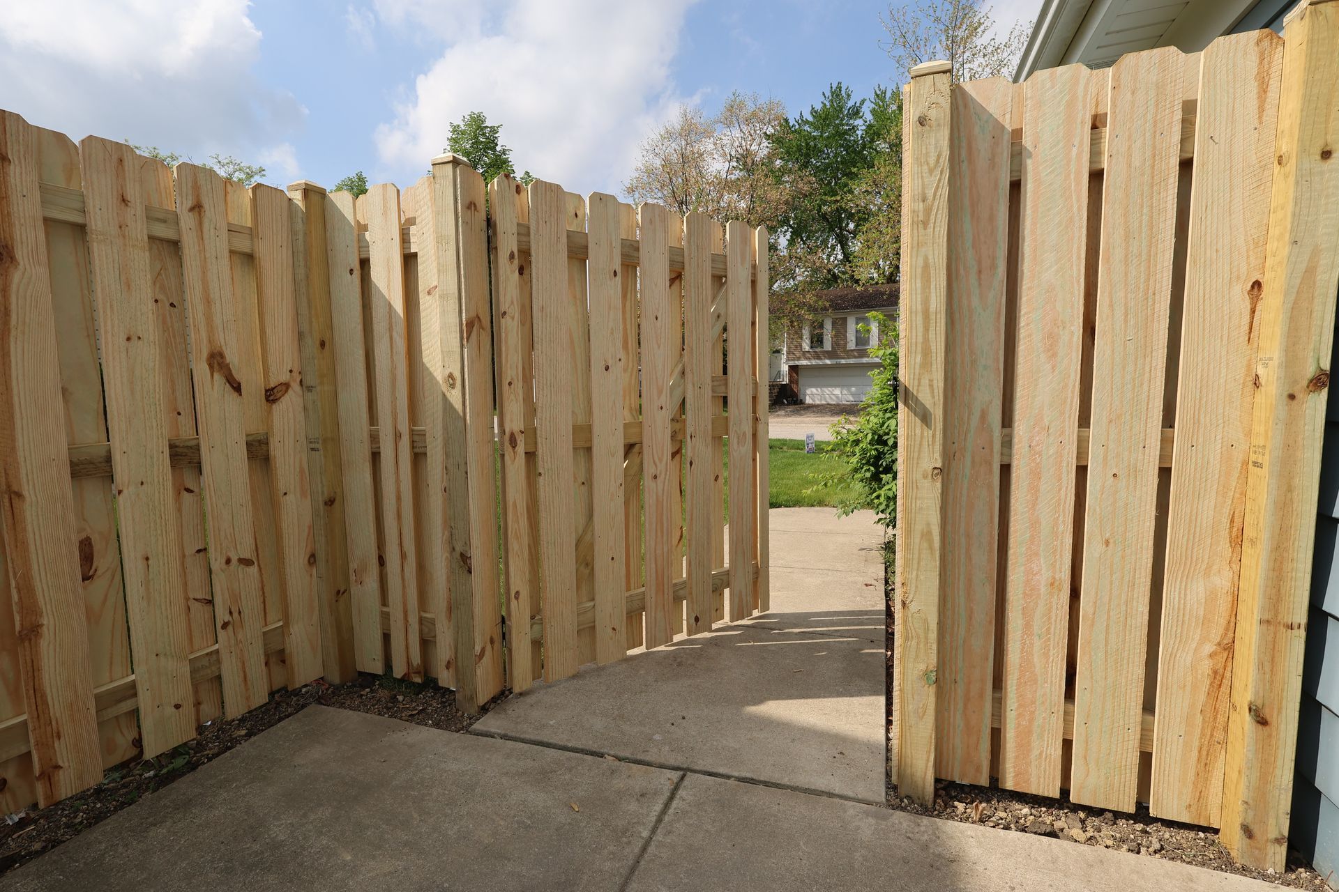 wood fence installation Illinois
