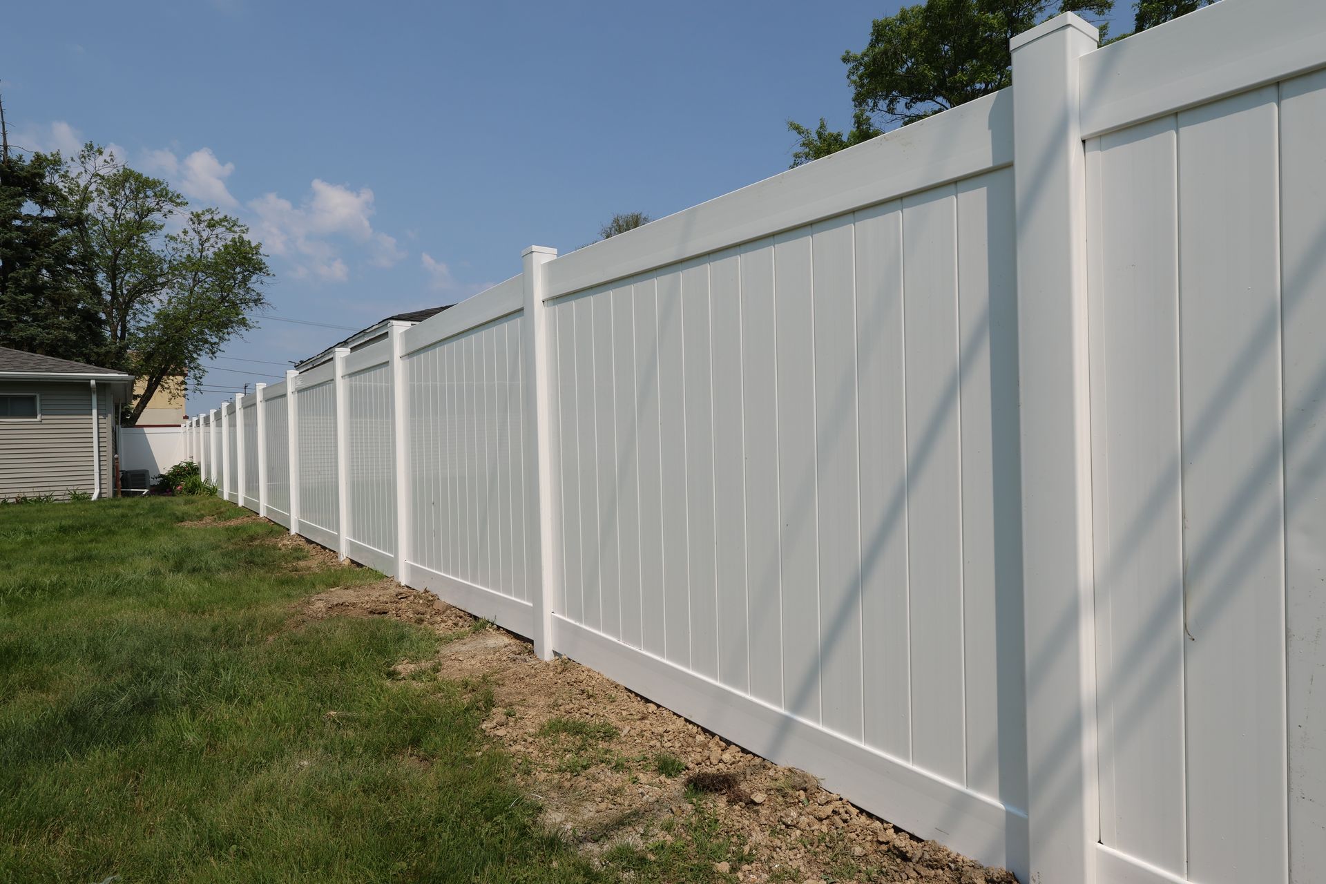vinyl fence installation Illinois