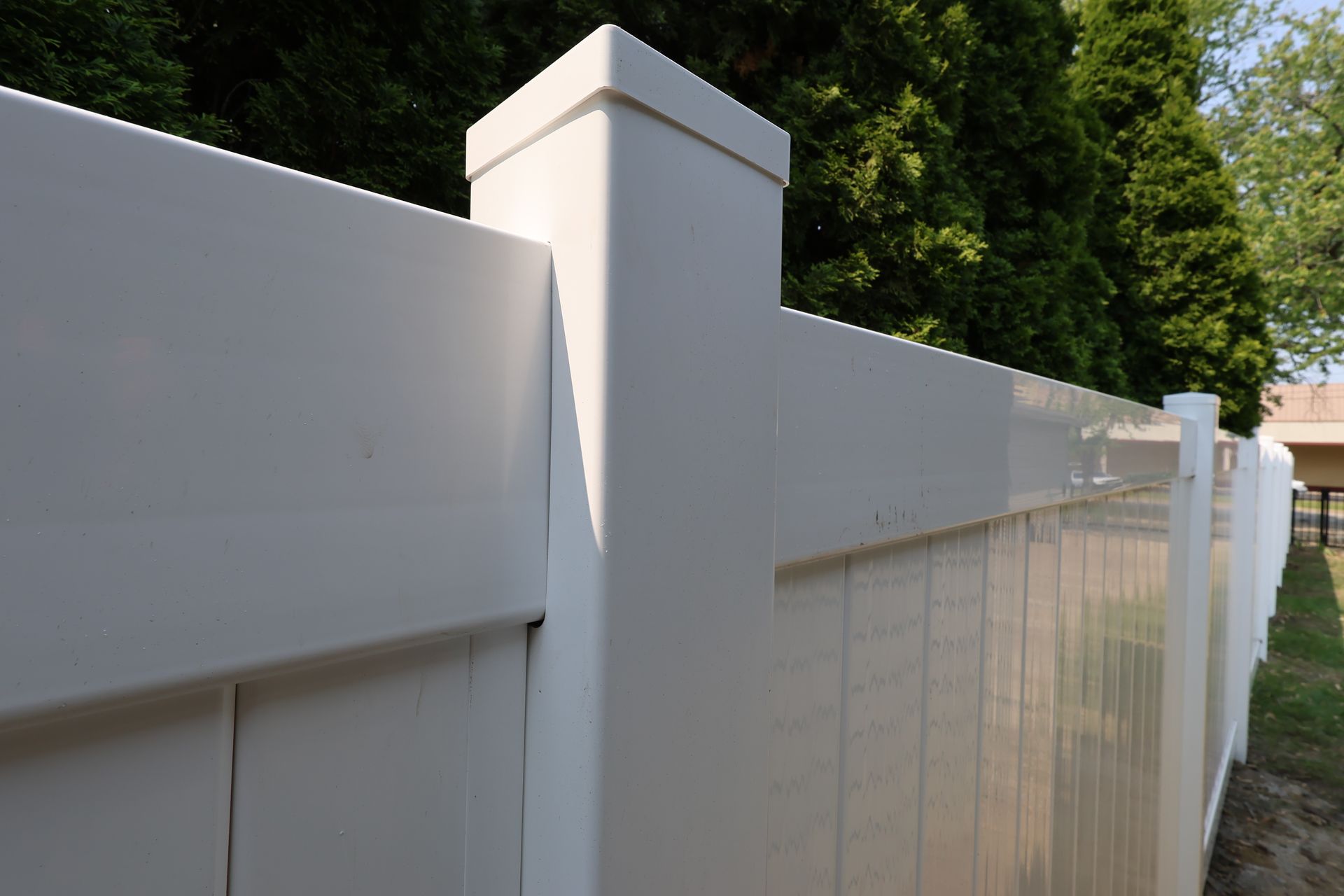 vinyl fence installation Illinois
