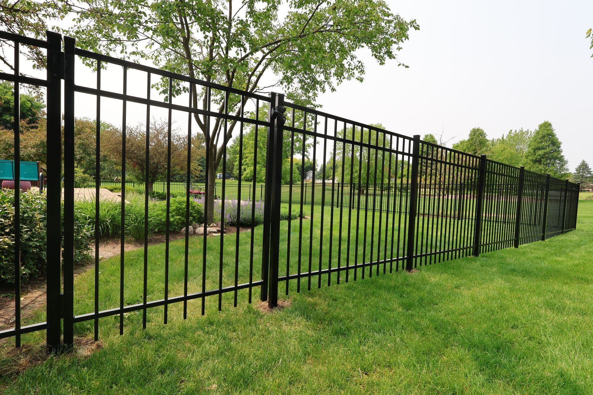 aluminum fence installation Illinois