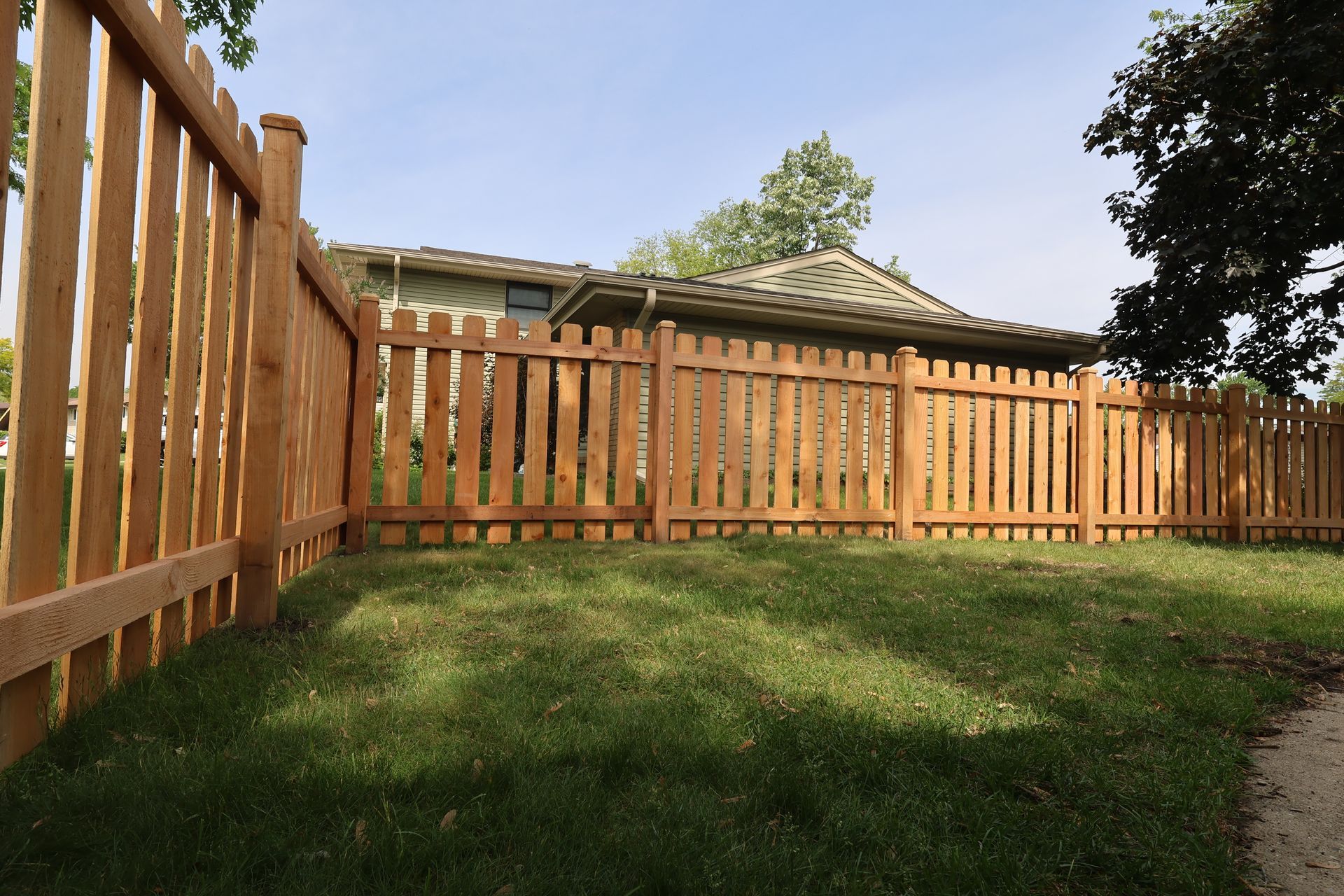 cedar fence installation Illinois