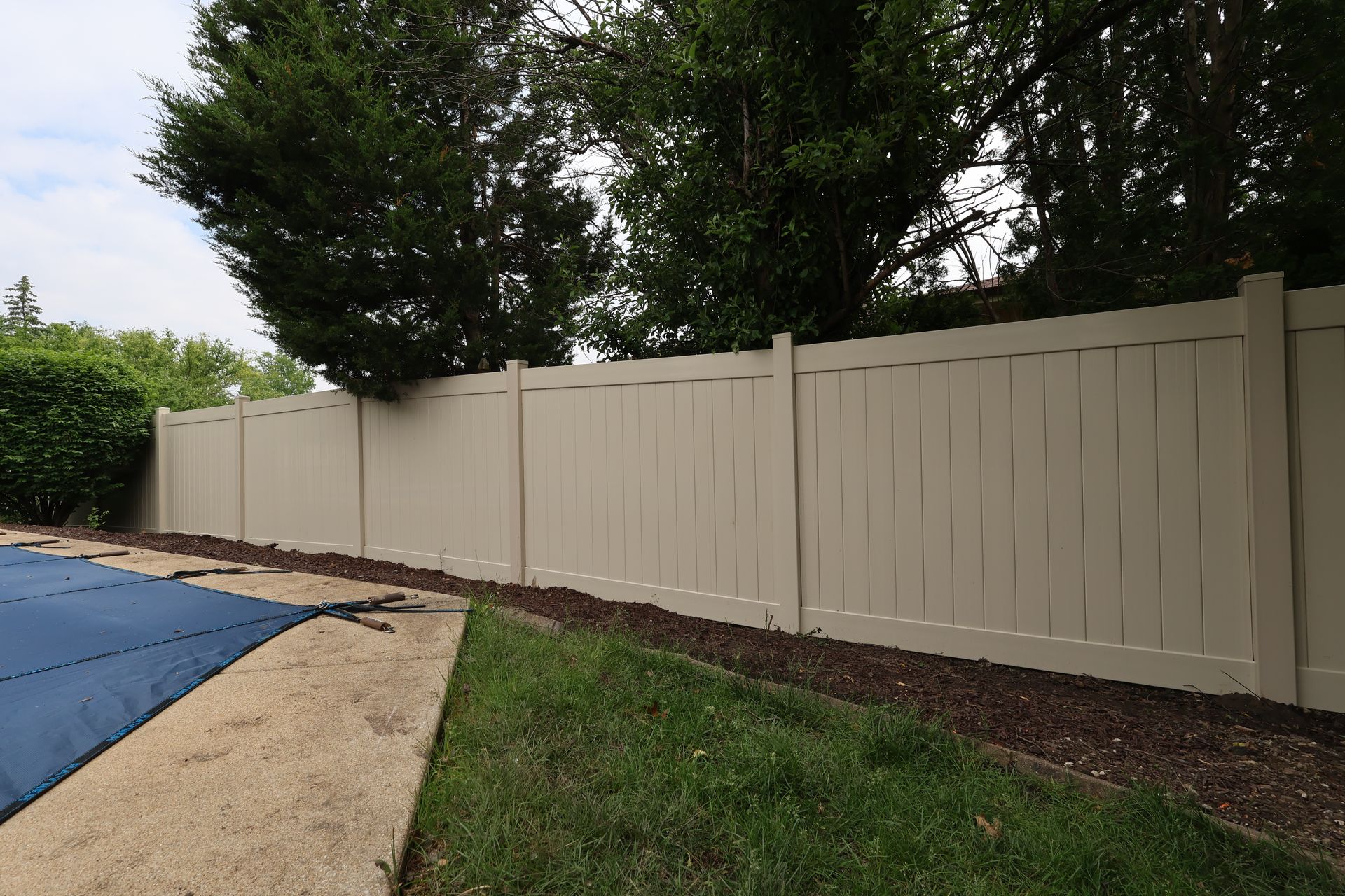 vinyl fence installation Illinois
