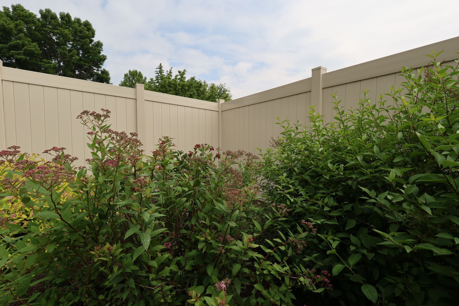 vinyl fence installation Illinois