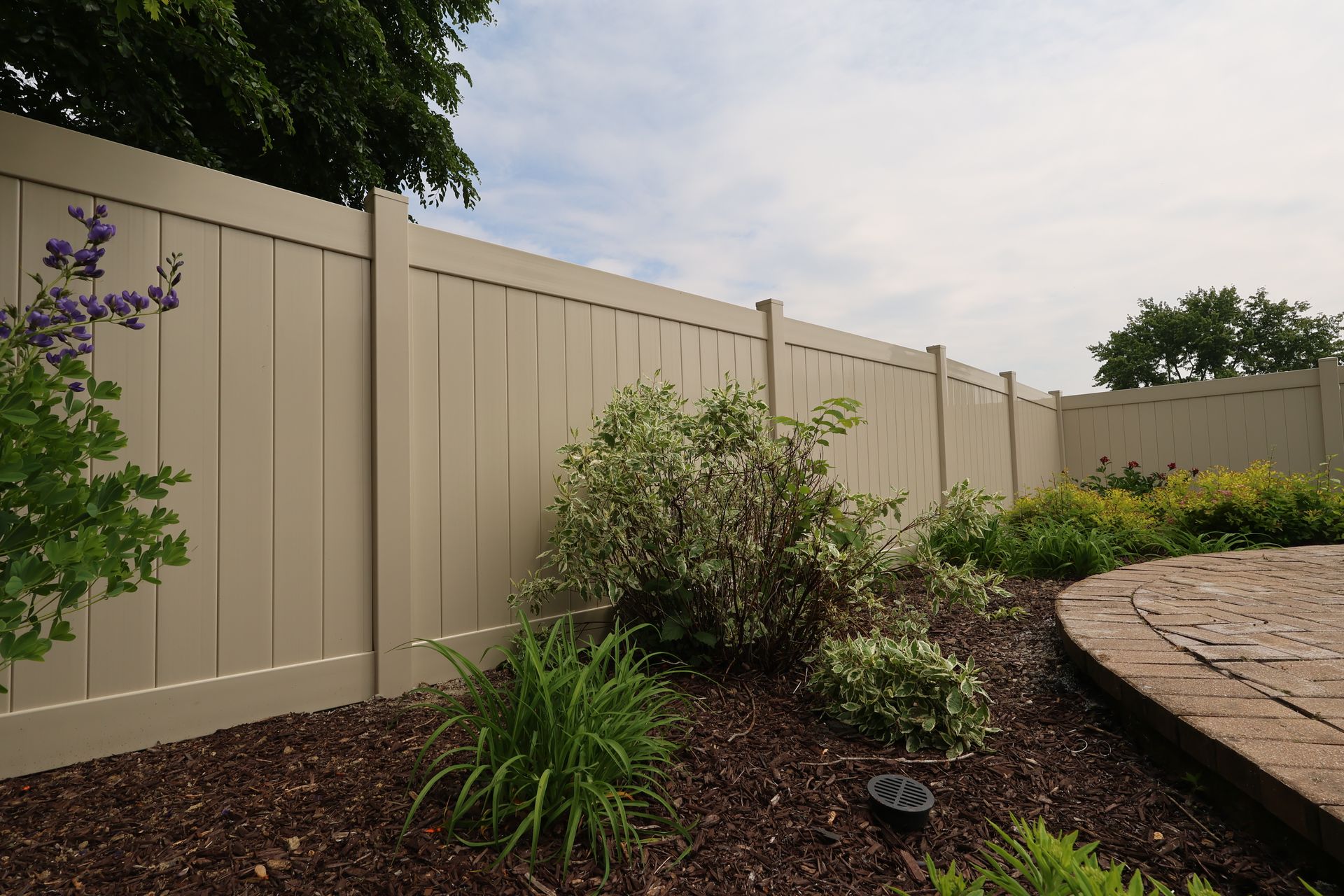 vinyl fence installation Illinois