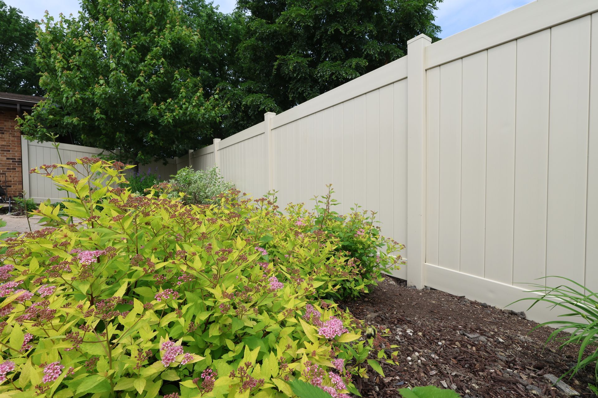vinyl fence installation Illinois