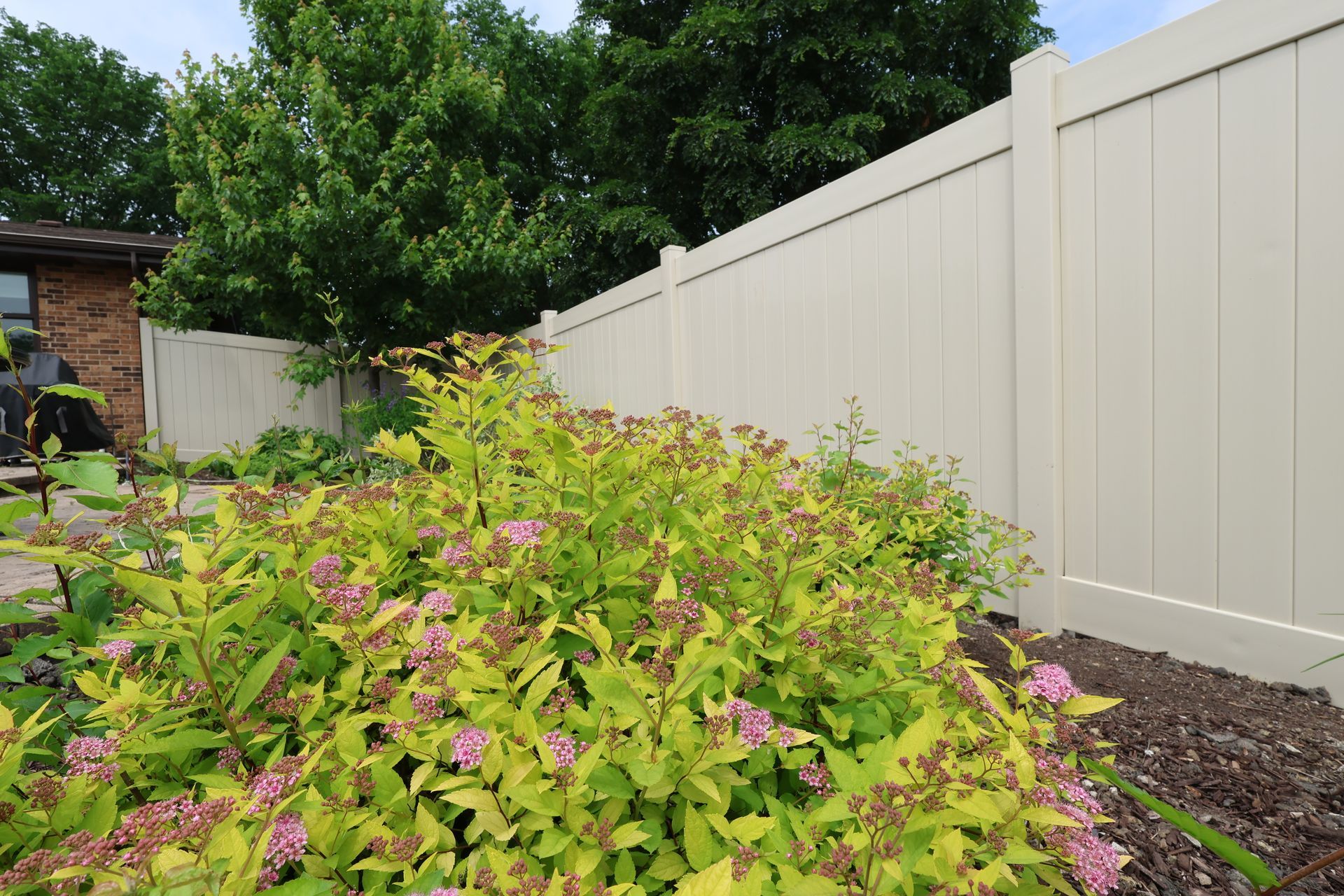 vinyl fence installation Illinois