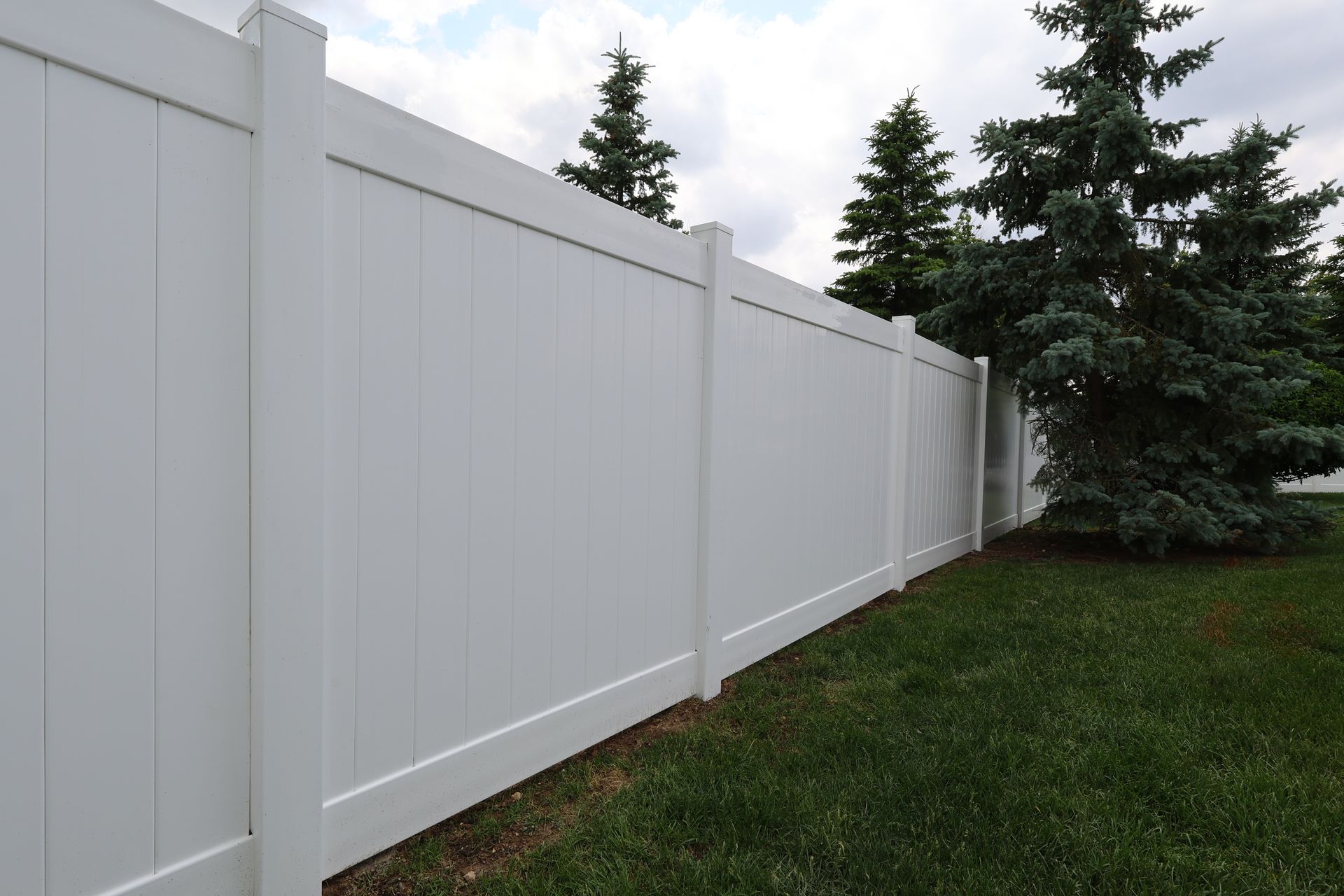 vinyl fence installation Illinois
