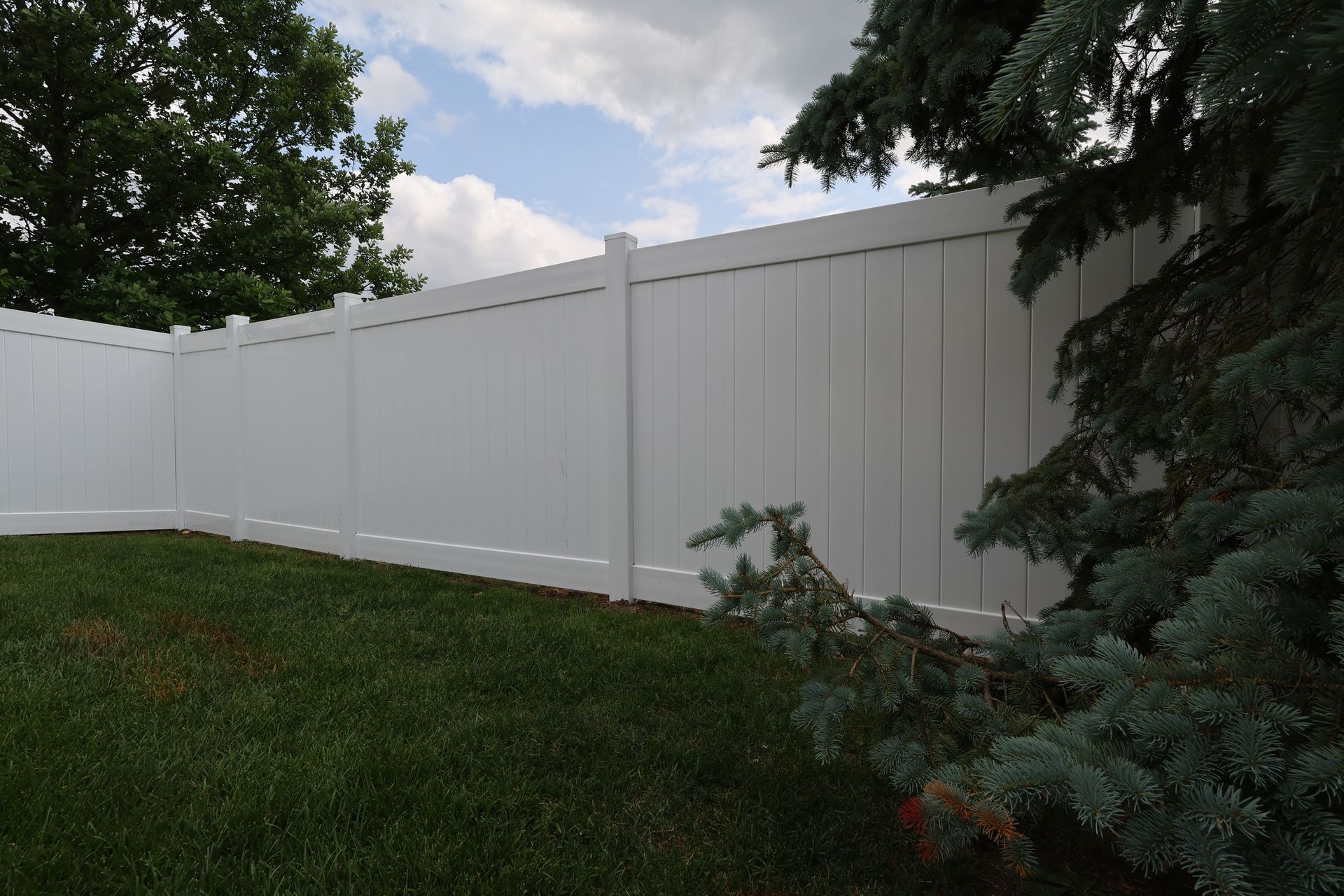 vinyl fence installation Illinois