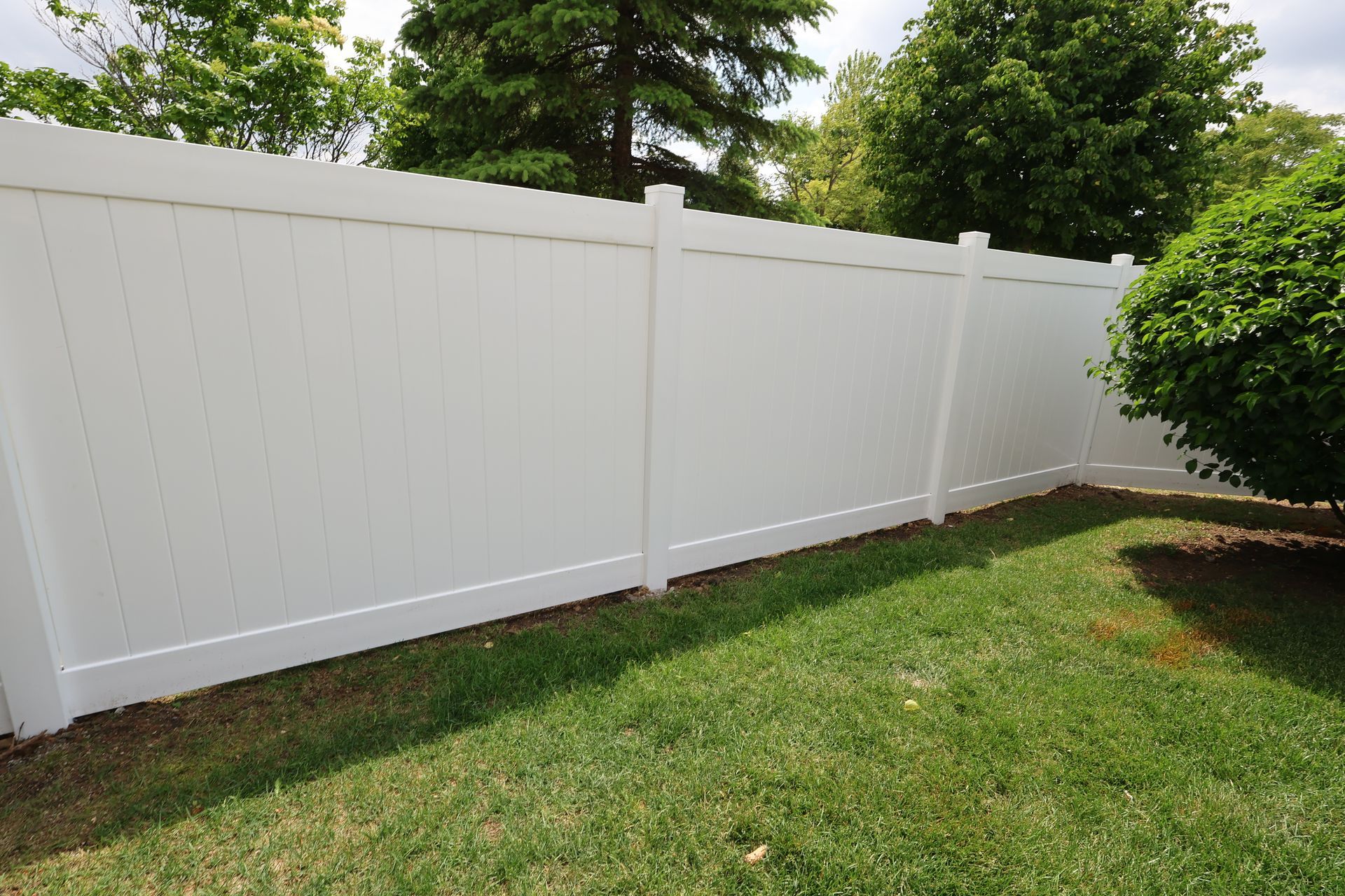 vinyl fence installation Illinois