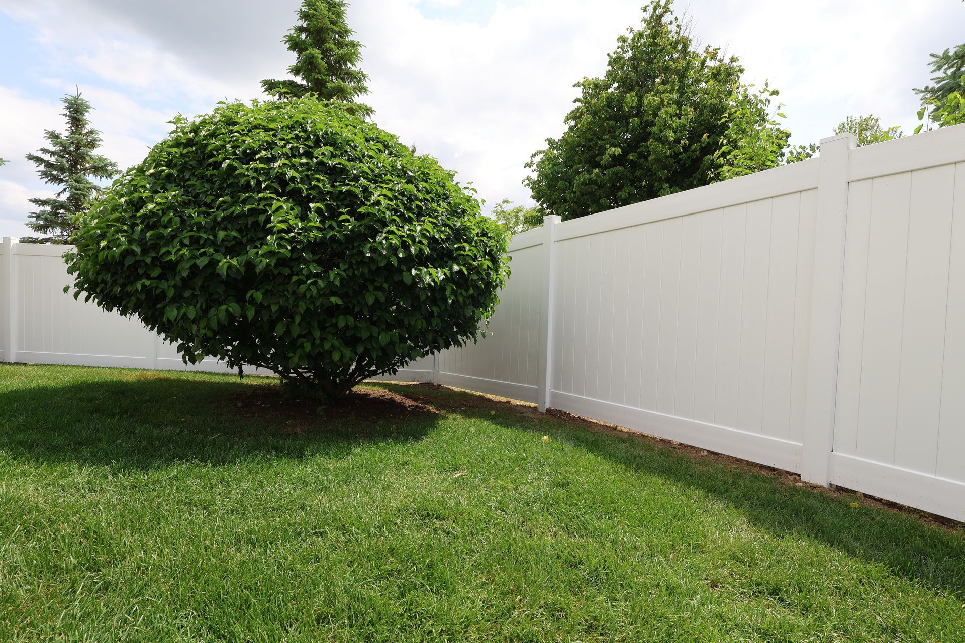 vinyl fence installation Illinois