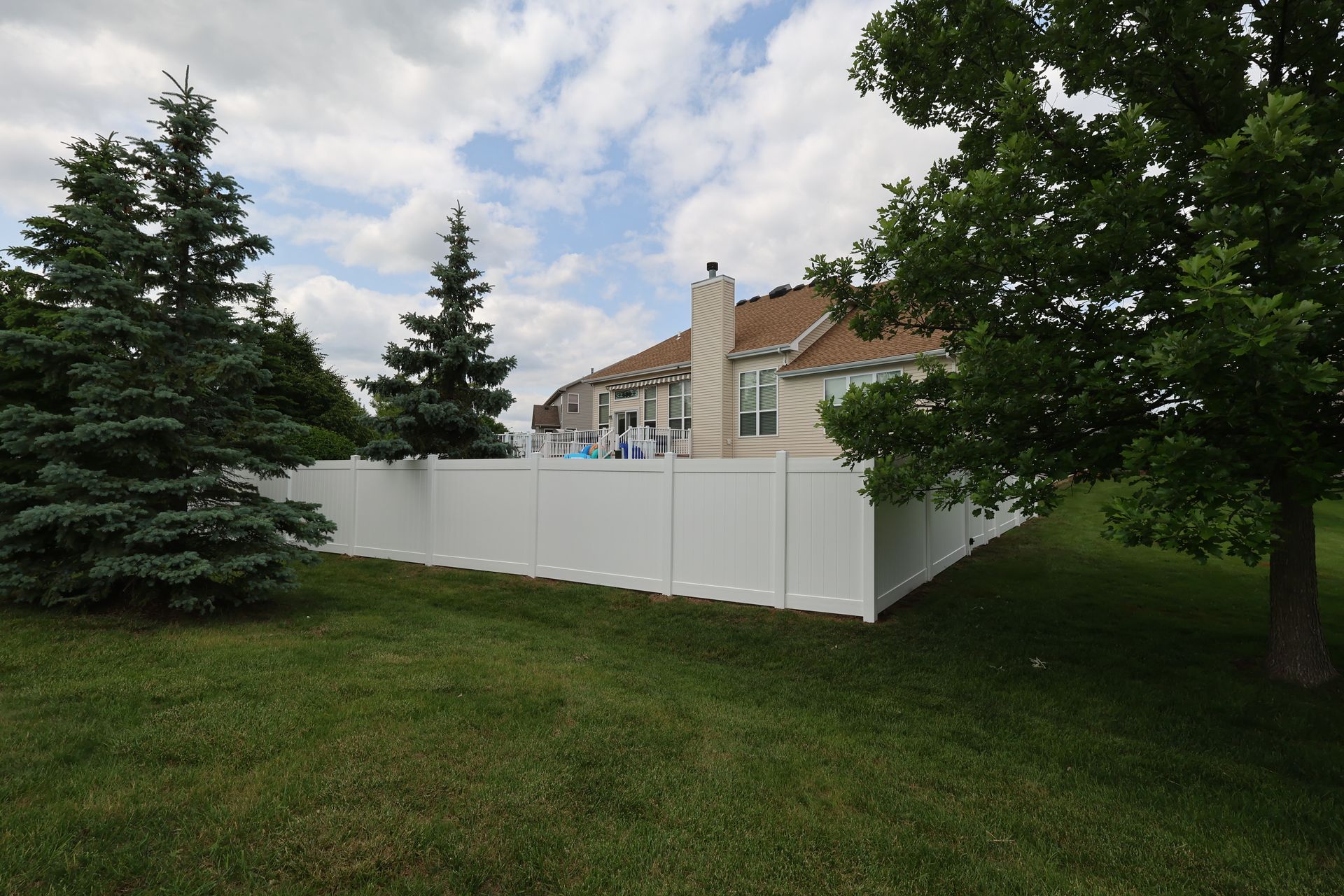 vinyl fence installation Illinois