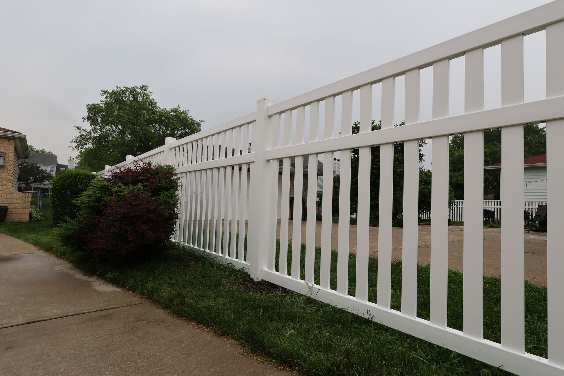 vinyl fence installation Illinois