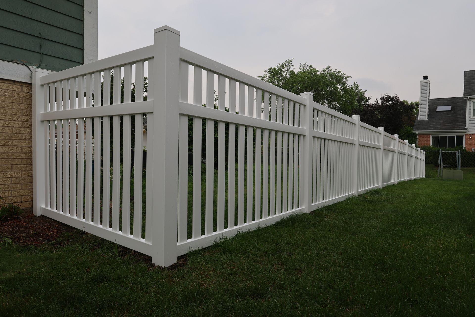 vinyl fence installation Illinois
