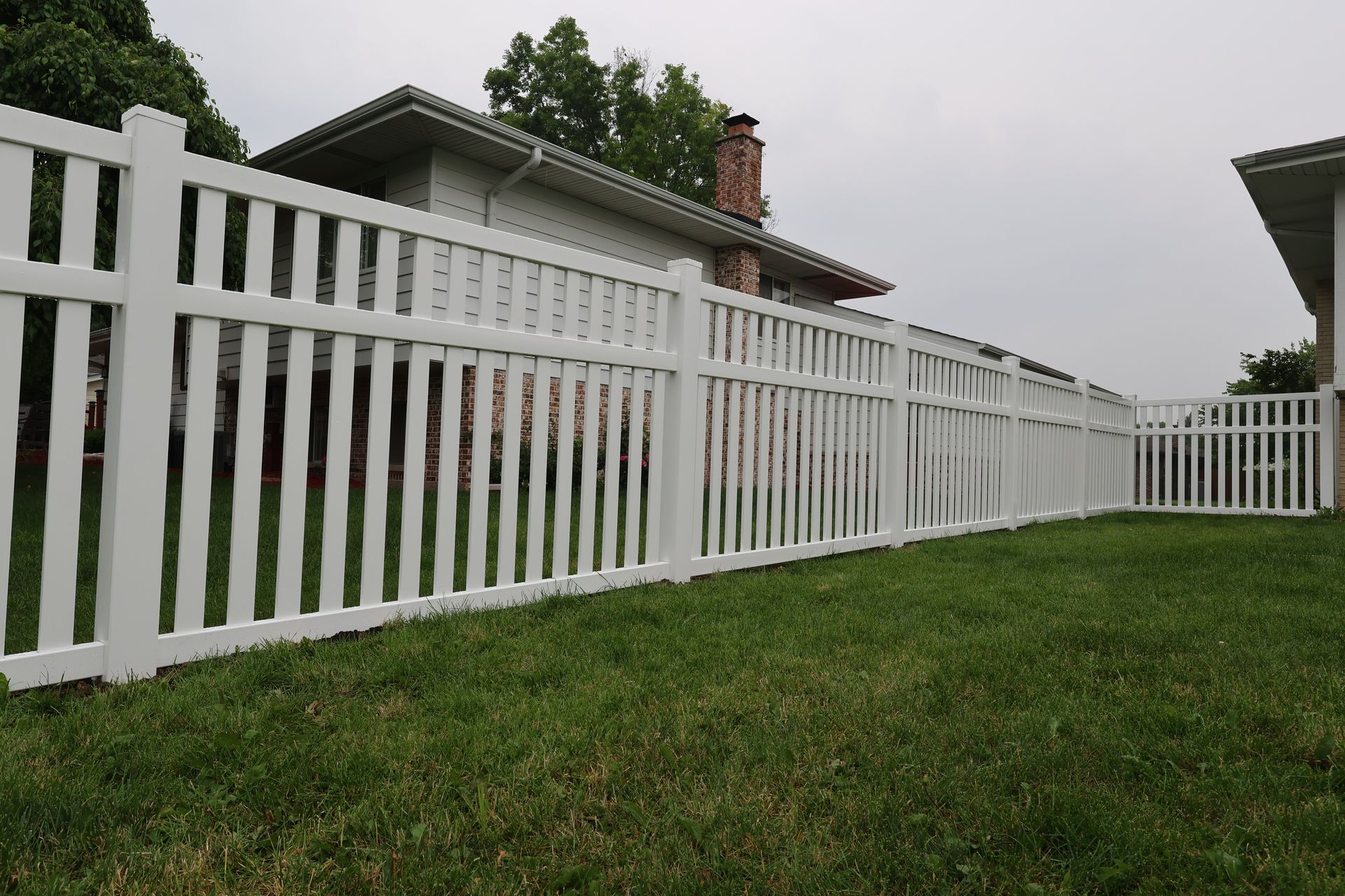 vinyl fence installation Illinois