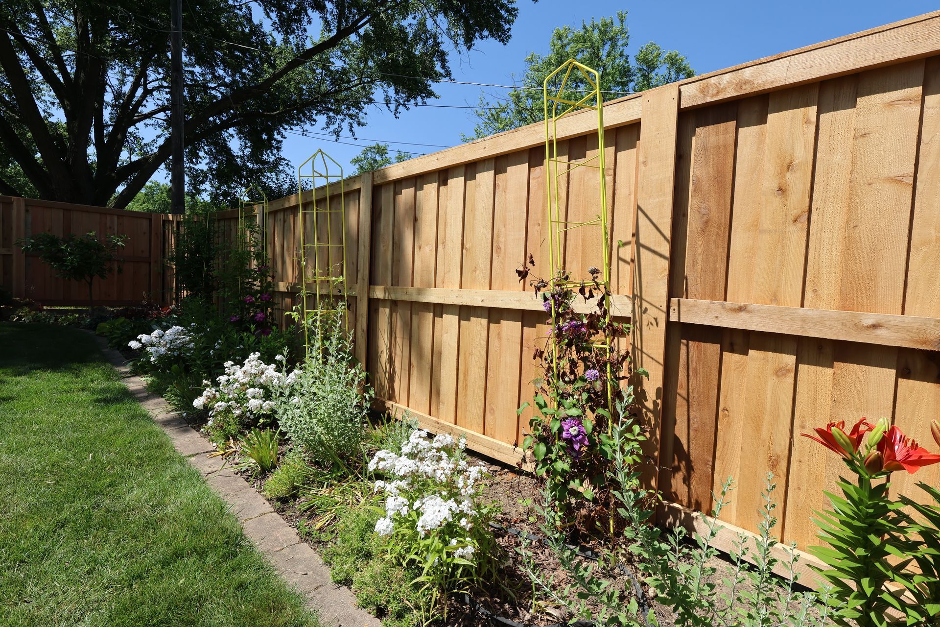 cedar fence installation Illinois