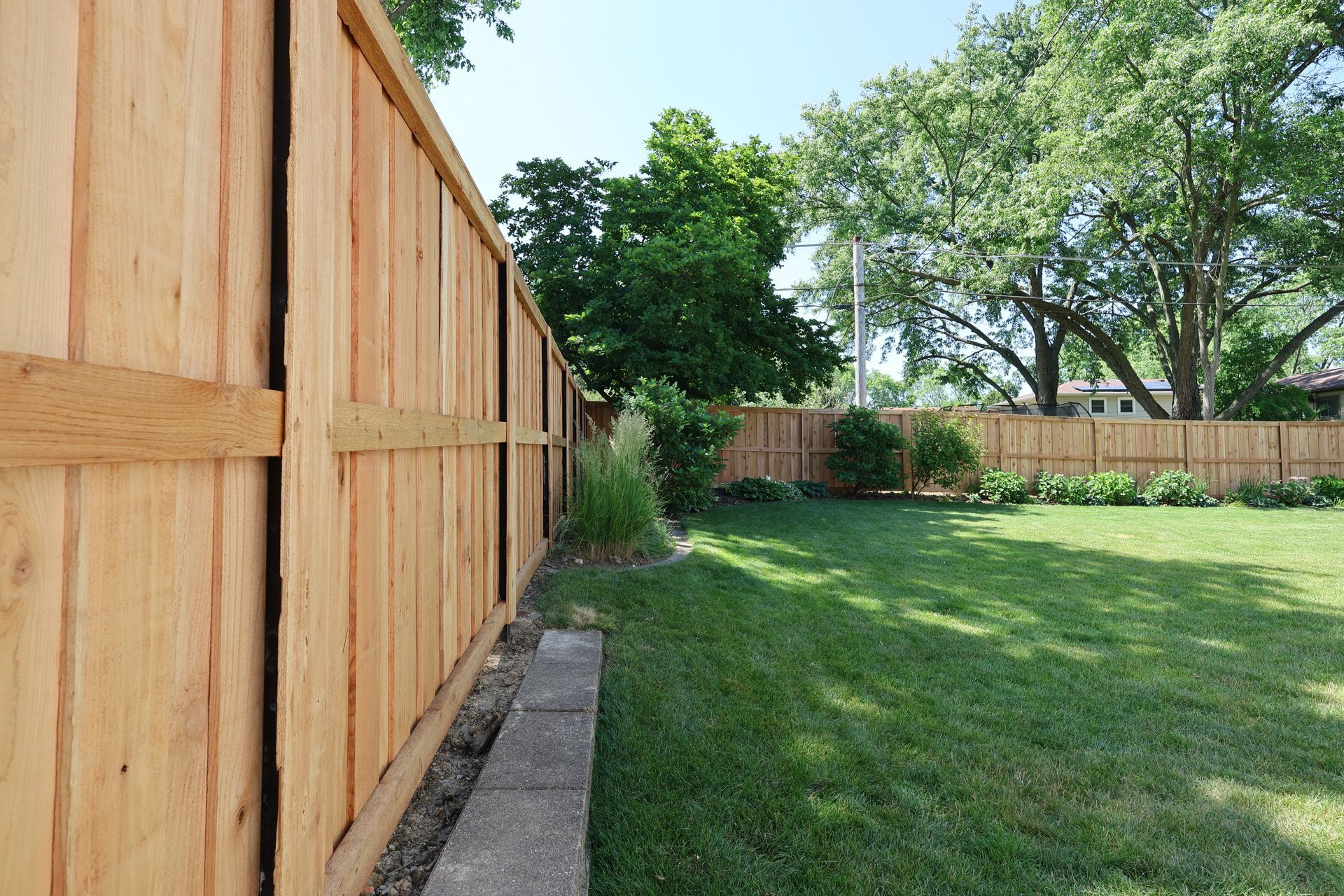 cedar fence installation Illinois