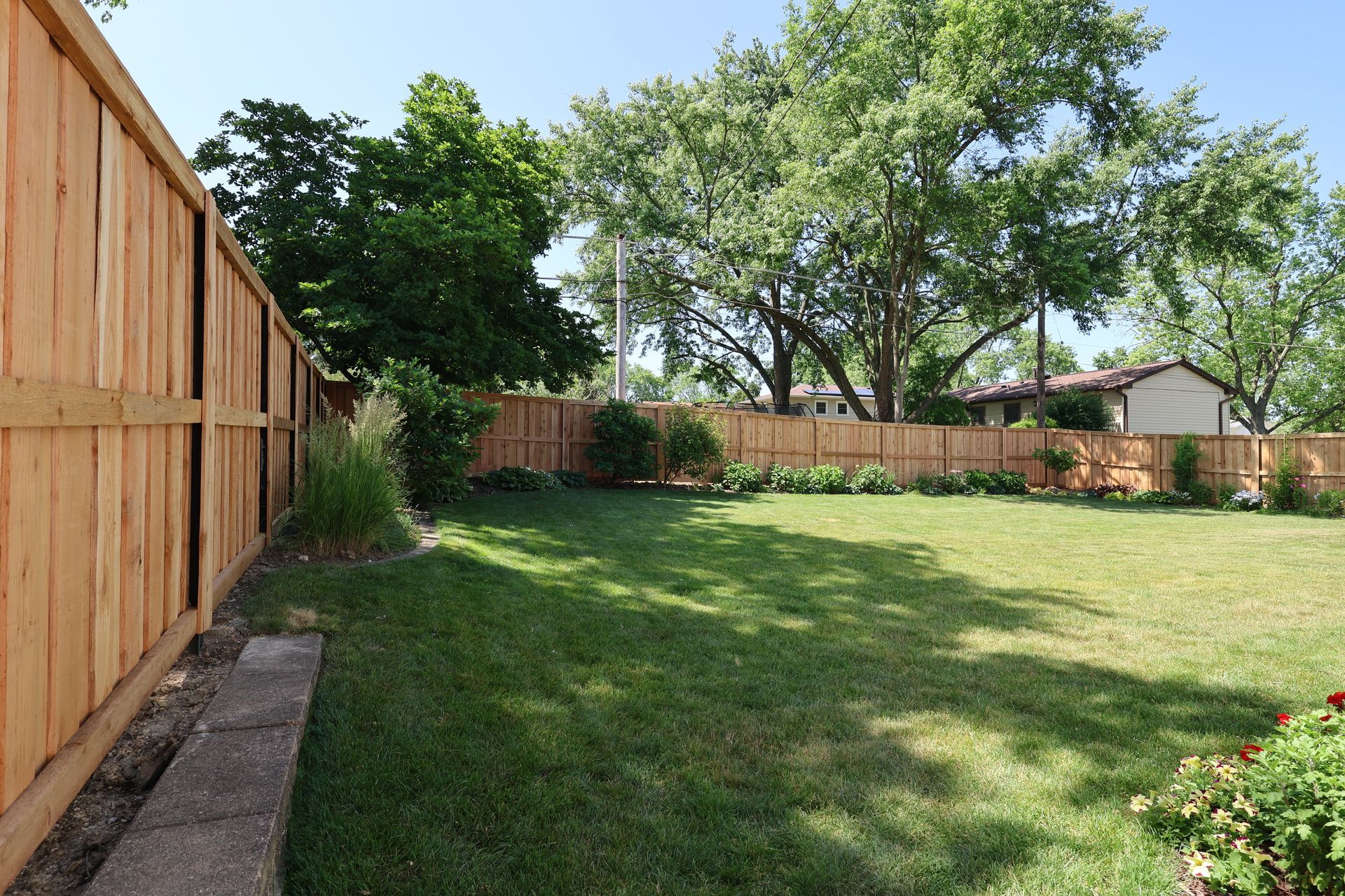 cedar fence installation Illinois