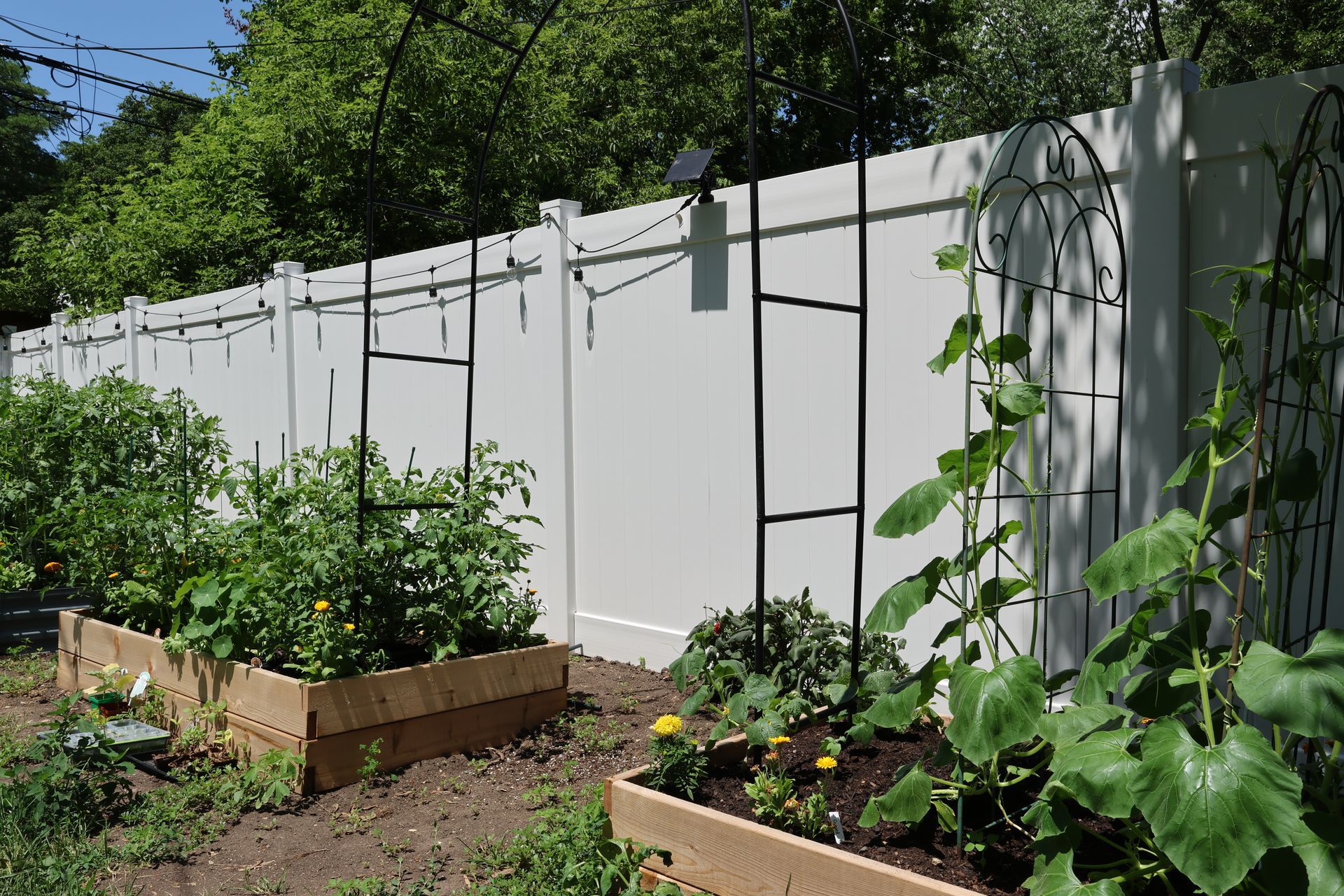 vinyl fence installation Illinois