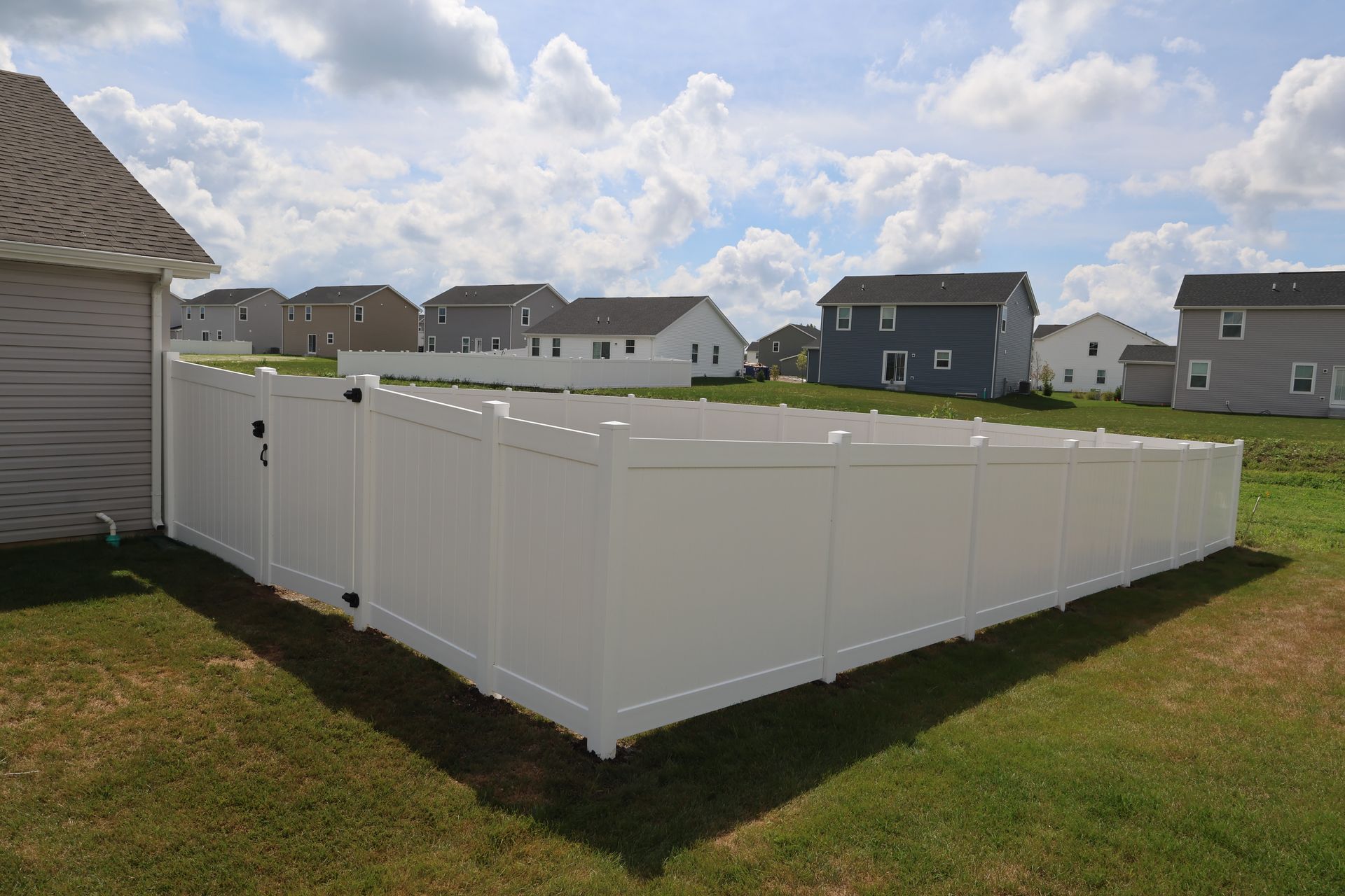 vinyl fence installation Illinois