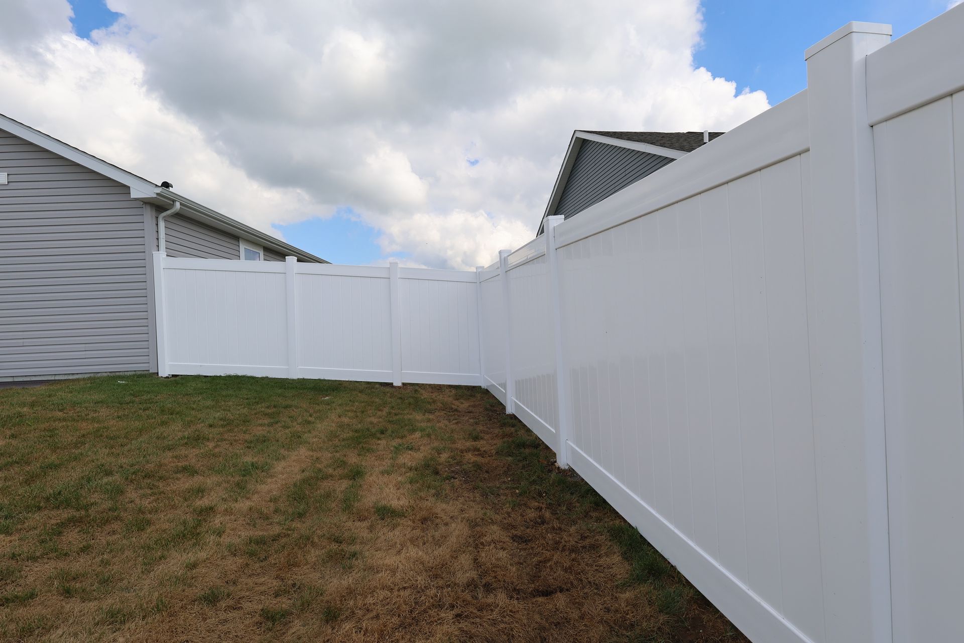 vinyl fence installation Illinois