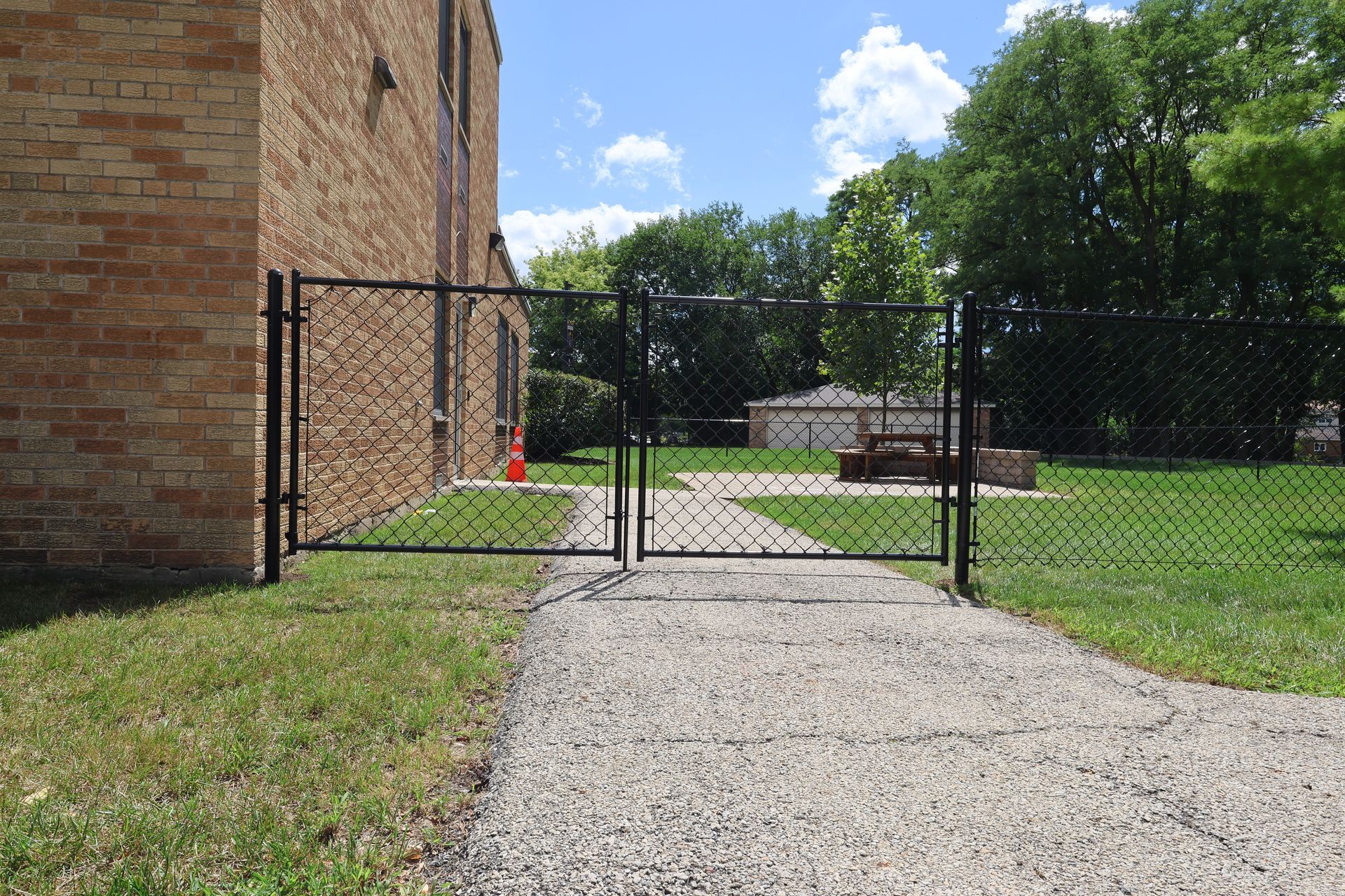 chain link fence installation Illinois