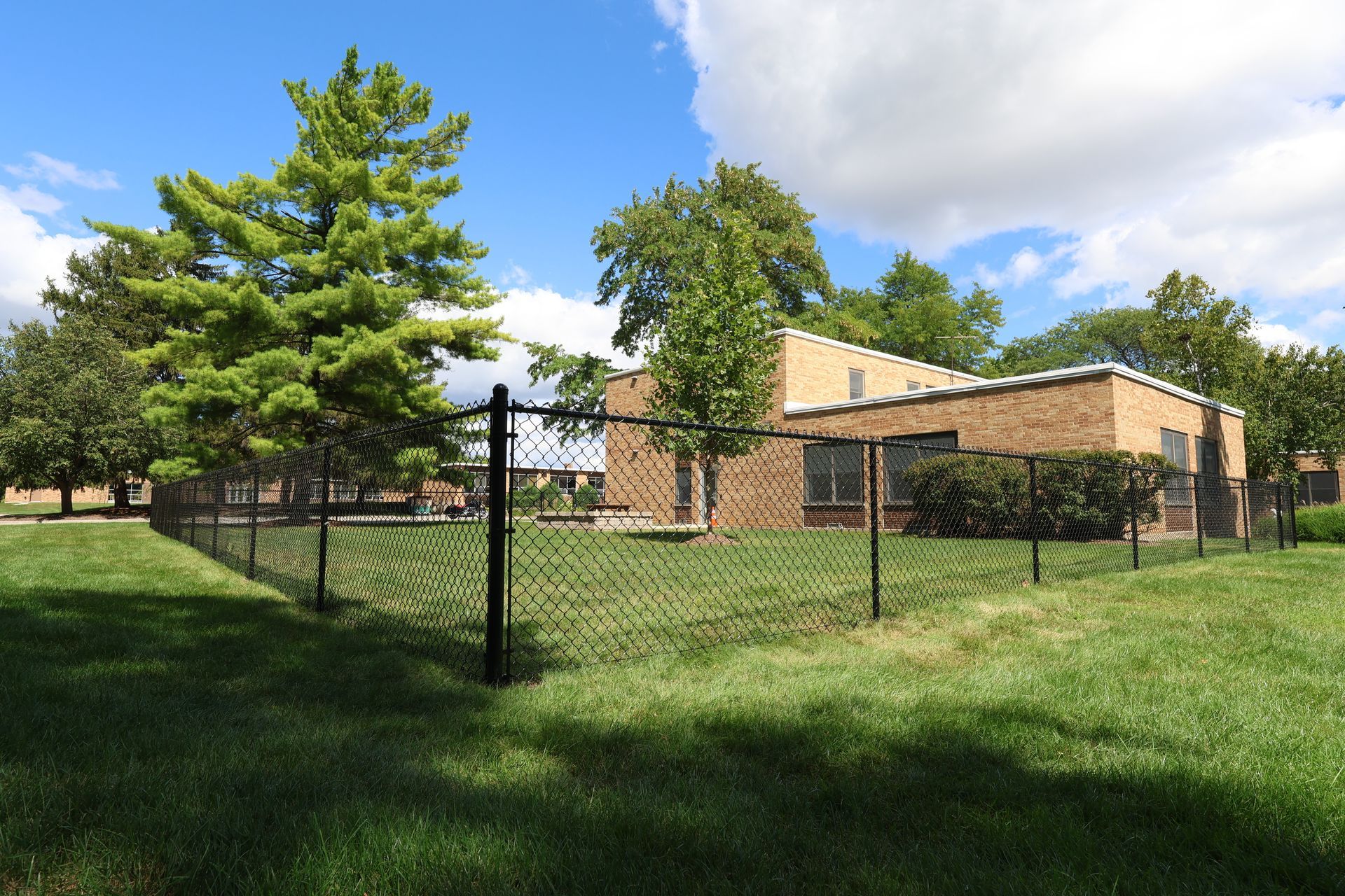 chain link fence installation Illinois