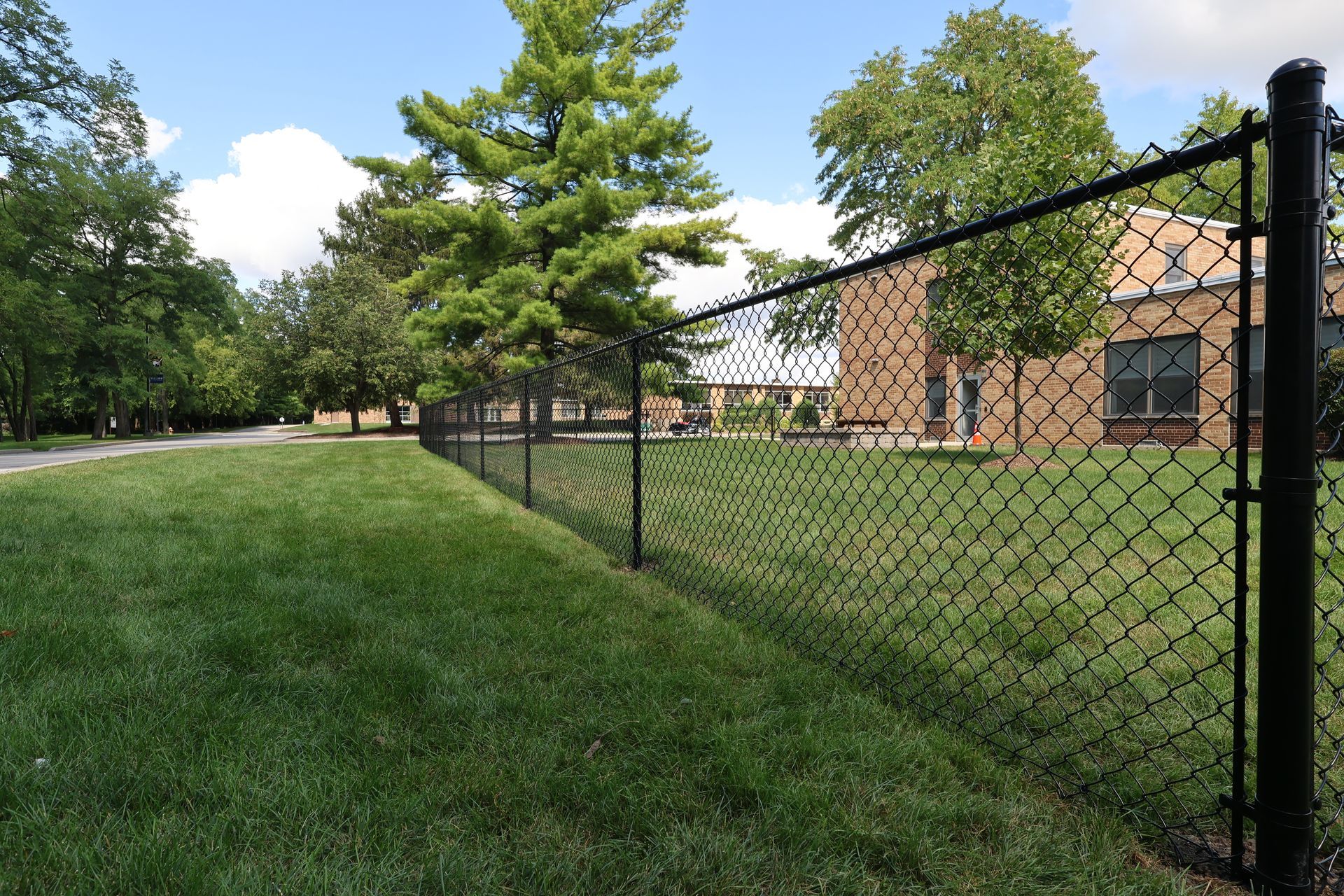 chain link fence installation Illinois