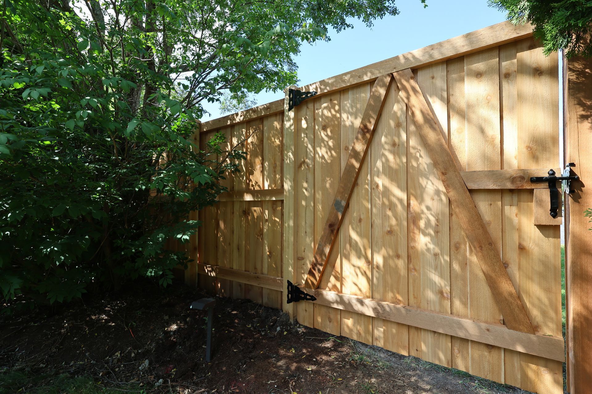 cedar fence installation Illinois
