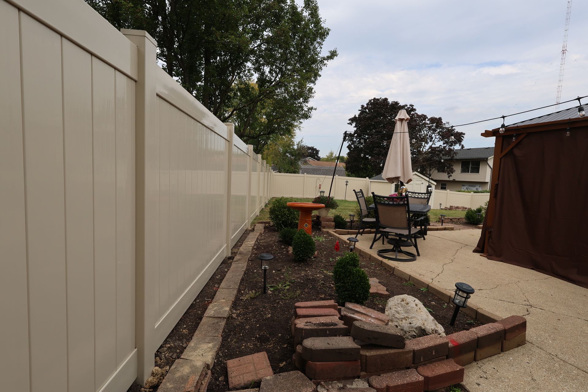 vinyl fence installation Illinois
