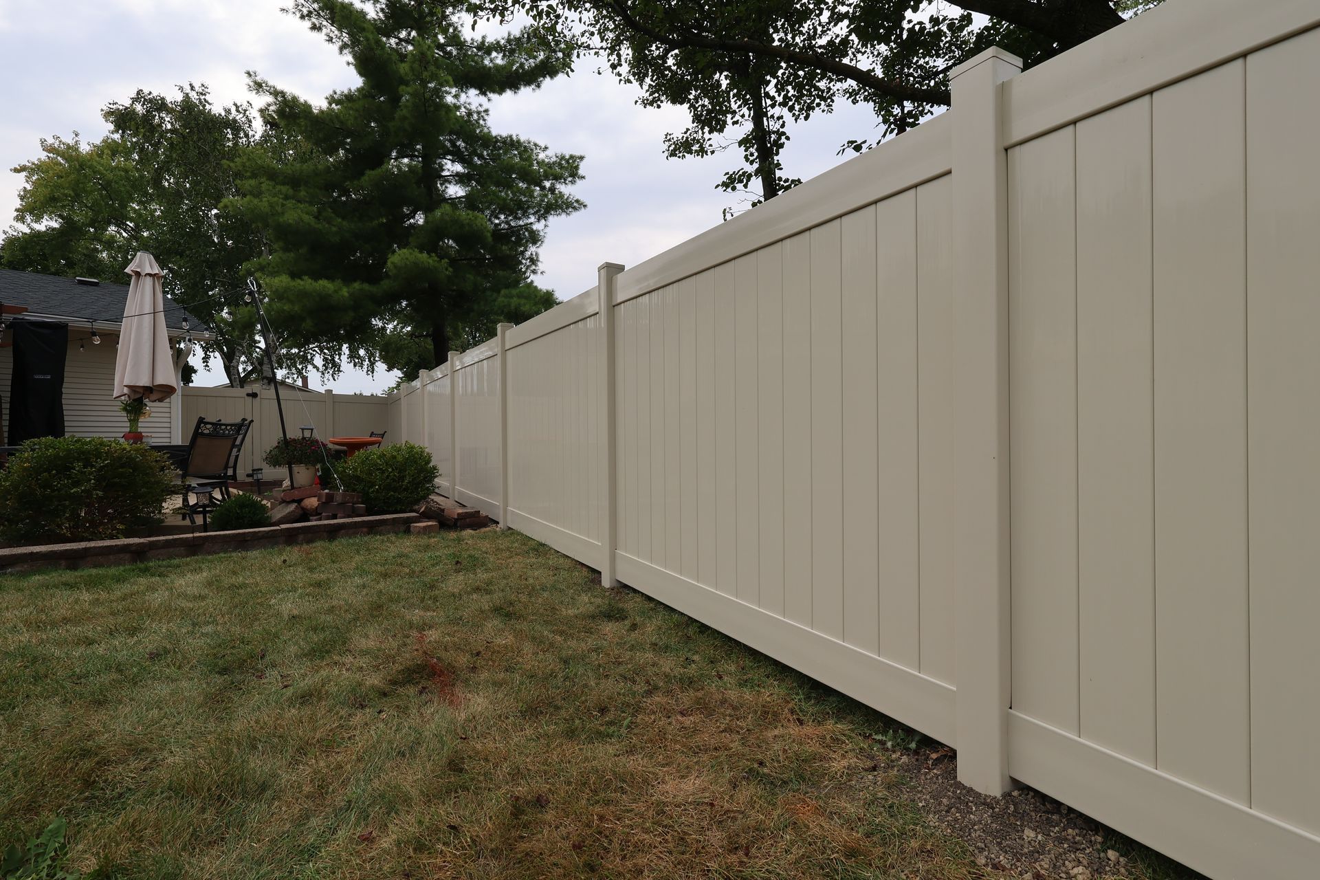 vinyl fence installation Illinois
