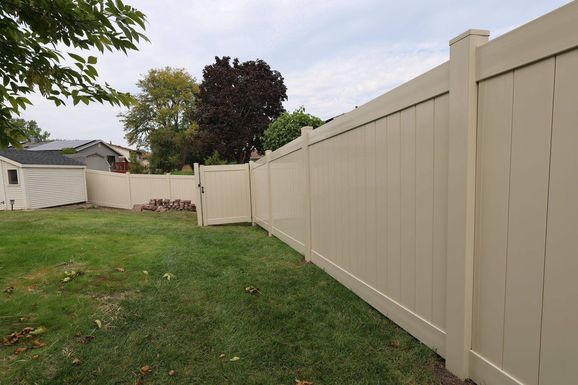 vinyl fence installation Illinois