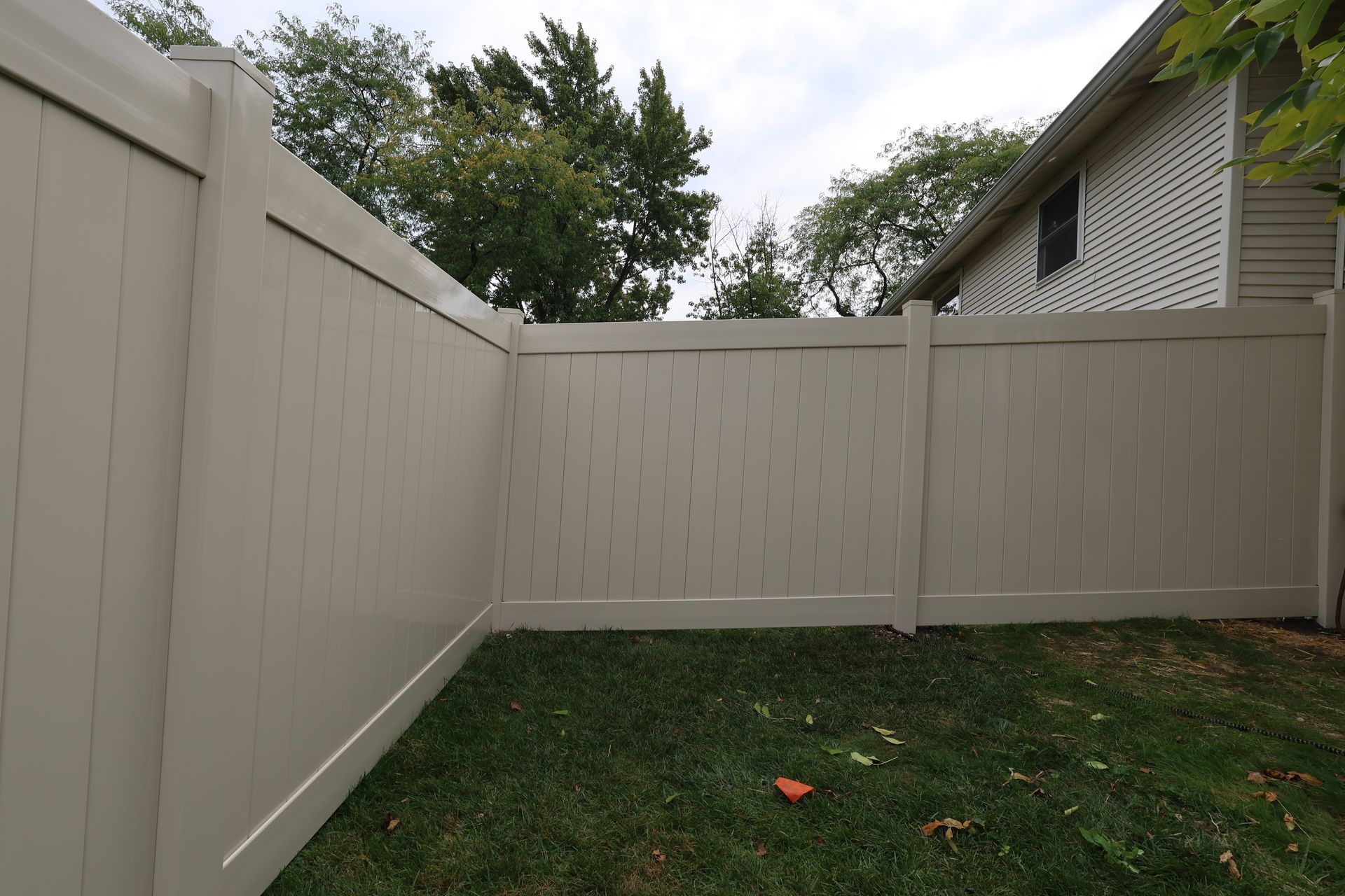 vinyl fence installation Illinois