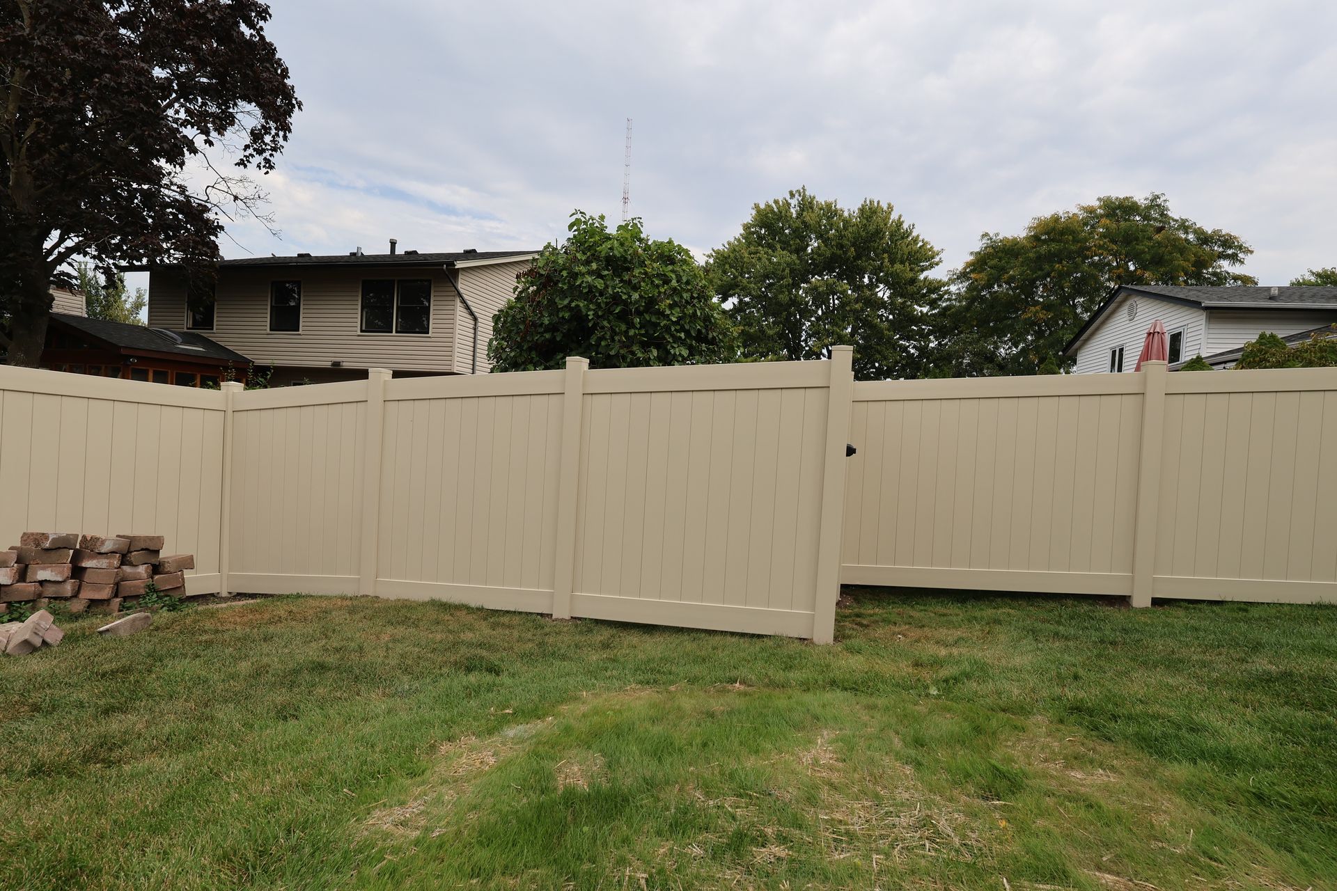 vinyl fence installation Illinois