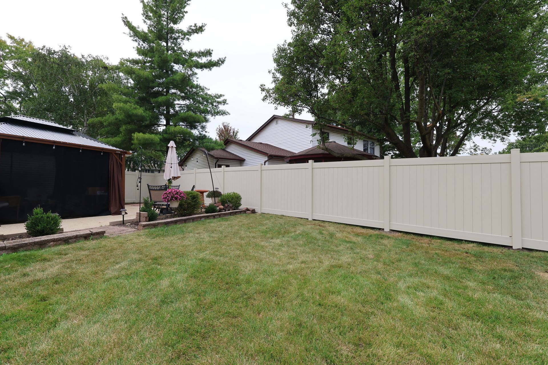 vinyl fence installation Illinois