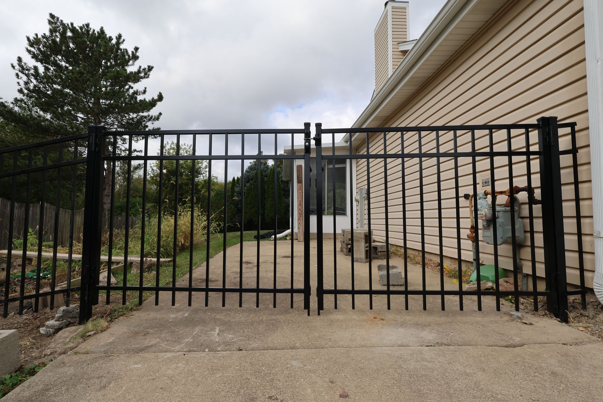aluminum fence installation Illinois