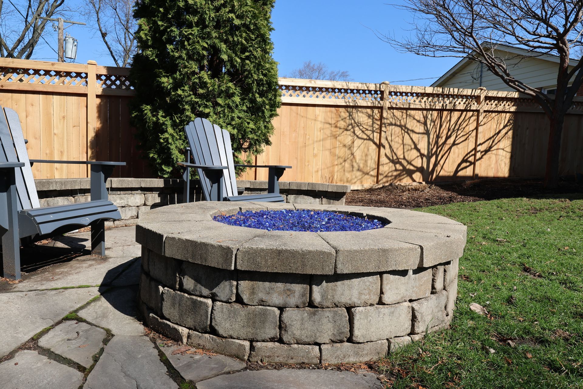 cedar fence installation Illinois